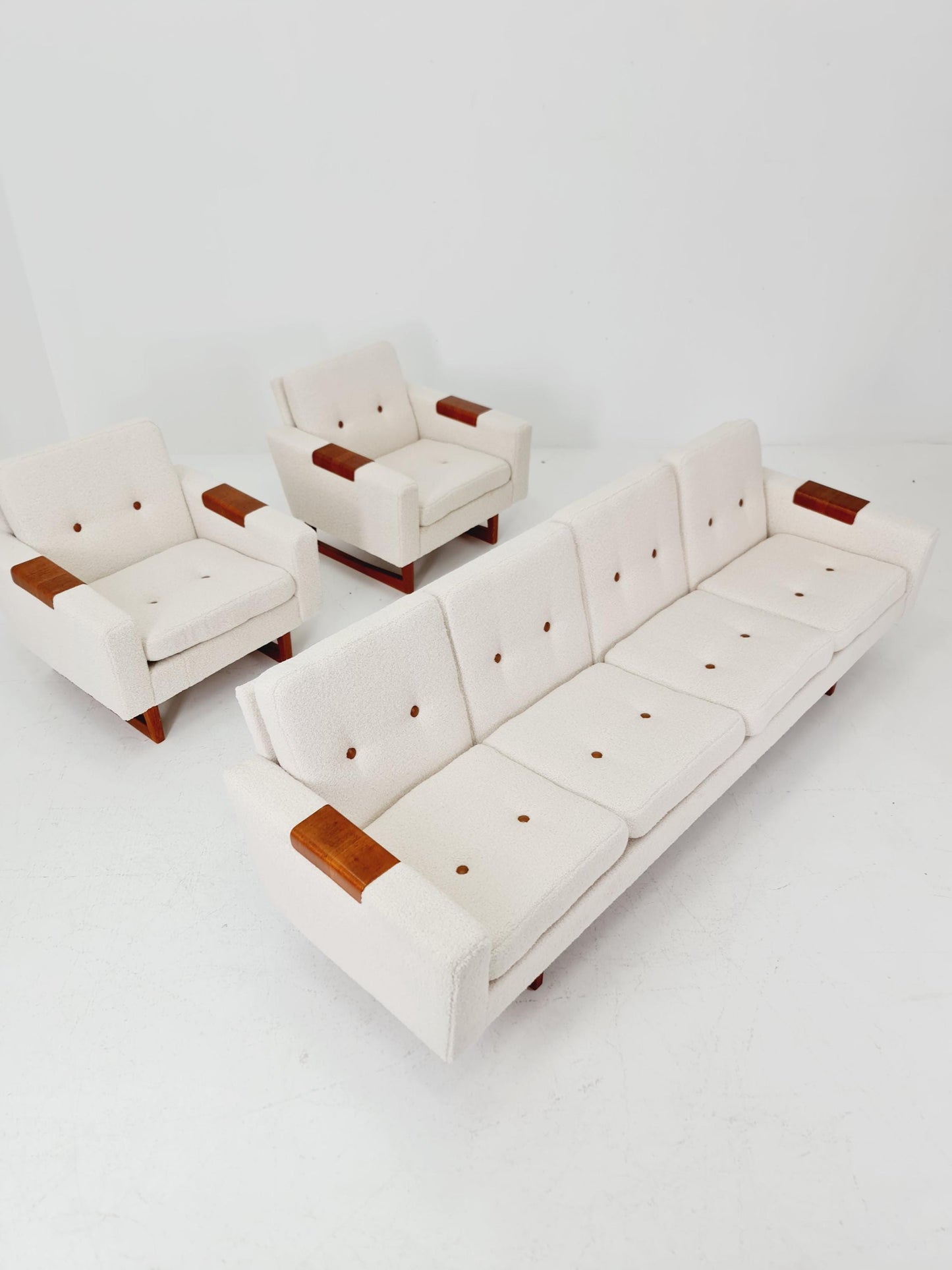 Mid-Century Modern 4-Seater Sofa & 2 Lounge Chairs Scandinavian Danish Design | Fully Refurbished Vintage Set BY Effka Möbler