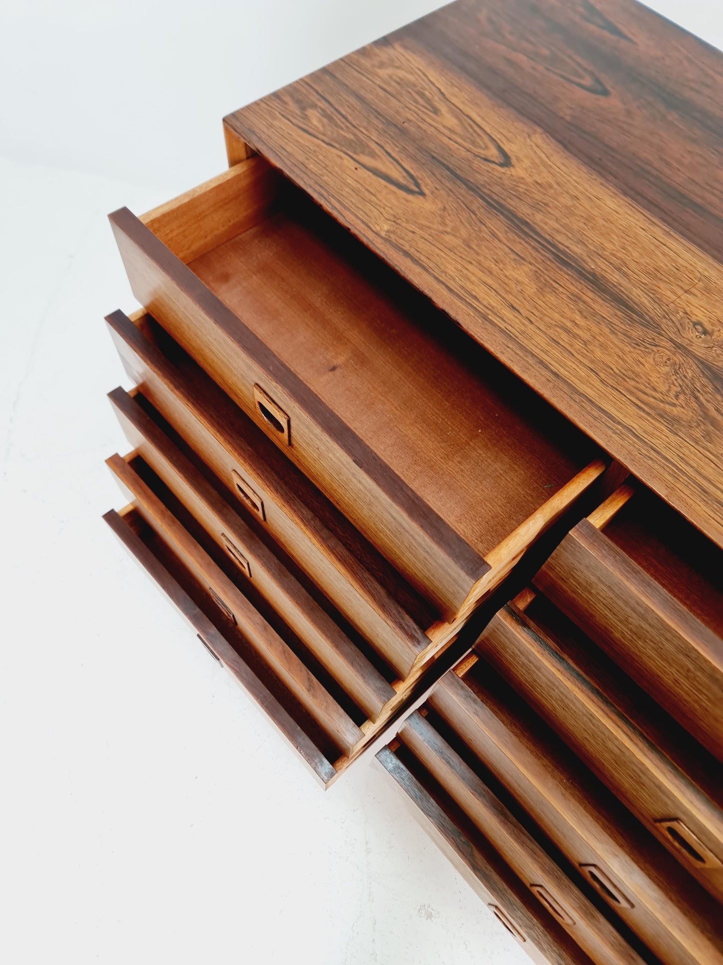 Midcentury danish design chest of drawers / drawer dresser /6 drawers cabinet BY Brouers 1960s