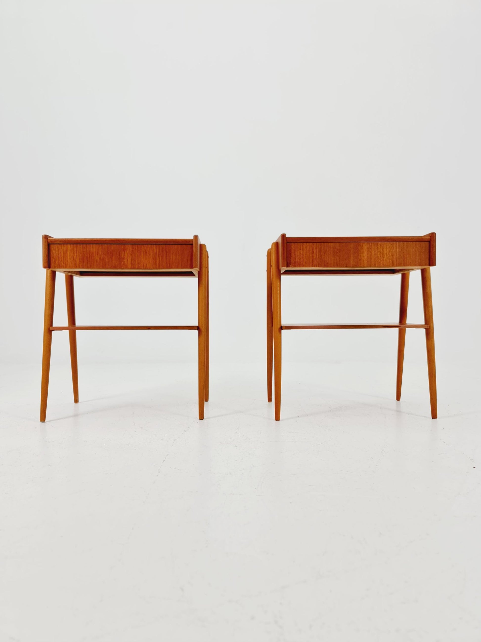 Pair of Swedish Midcentury Teak Vintage Side table/ Bedside table/ Night stand by Carlström & Co, 1960s
