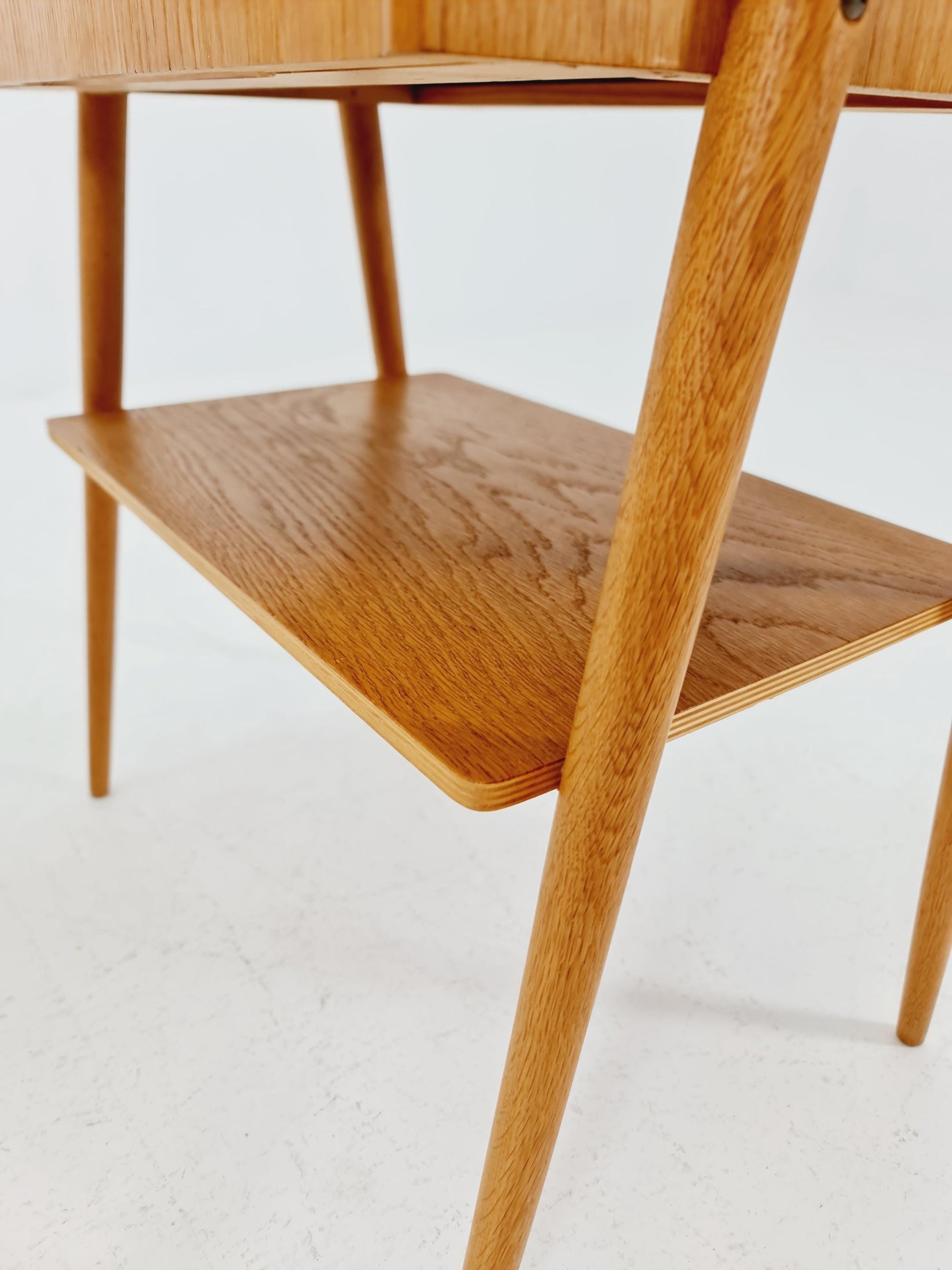 Pair of Swedish Midcentury Oak Vintage Side table/ Bedside table/ Night stand by Carlström & Co, 1960s