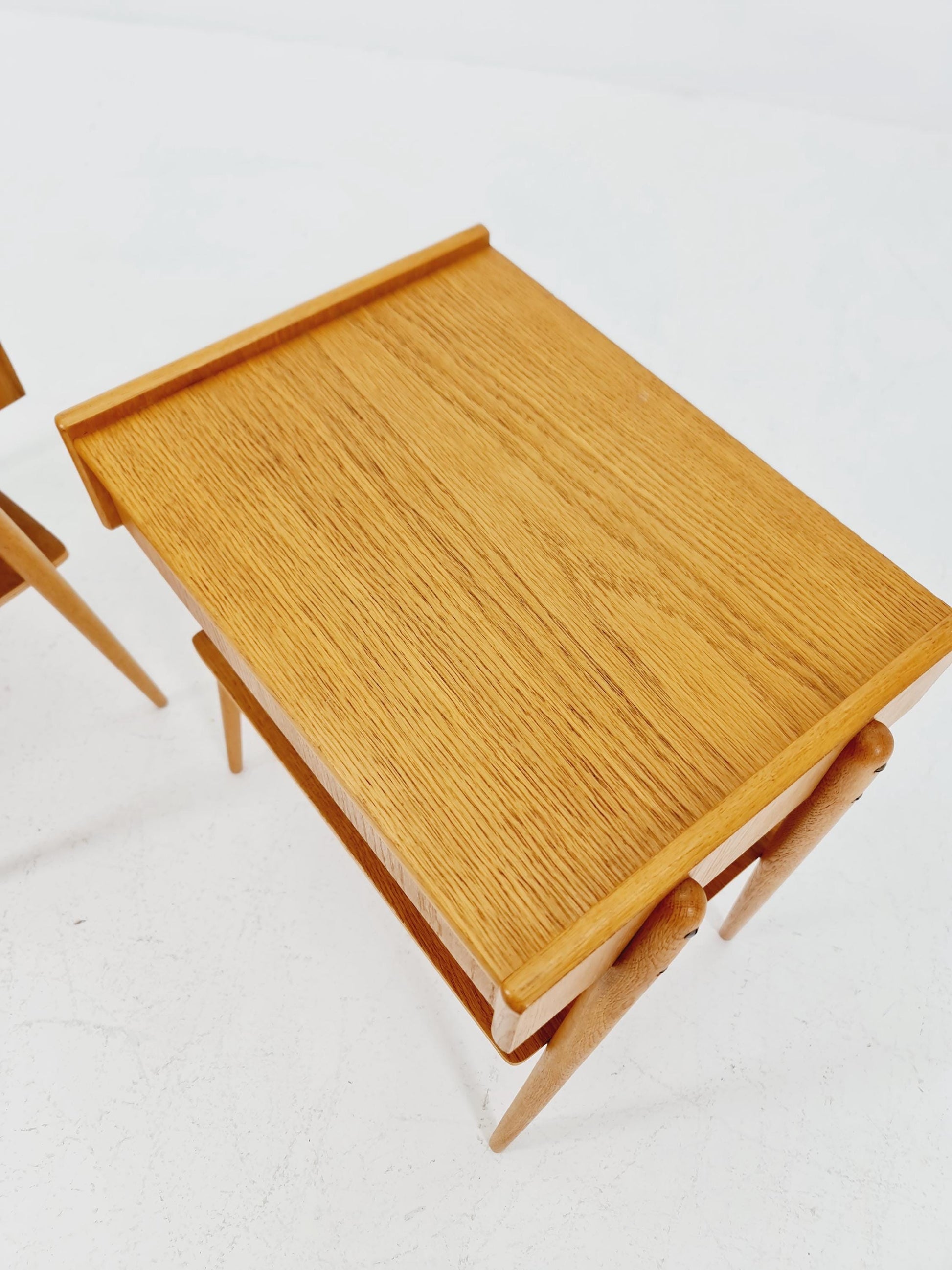 Pair of Swedish Midcentury Oak Vintage Side table/ Bedside table/ Night stand by Carlström & Co, 1960s