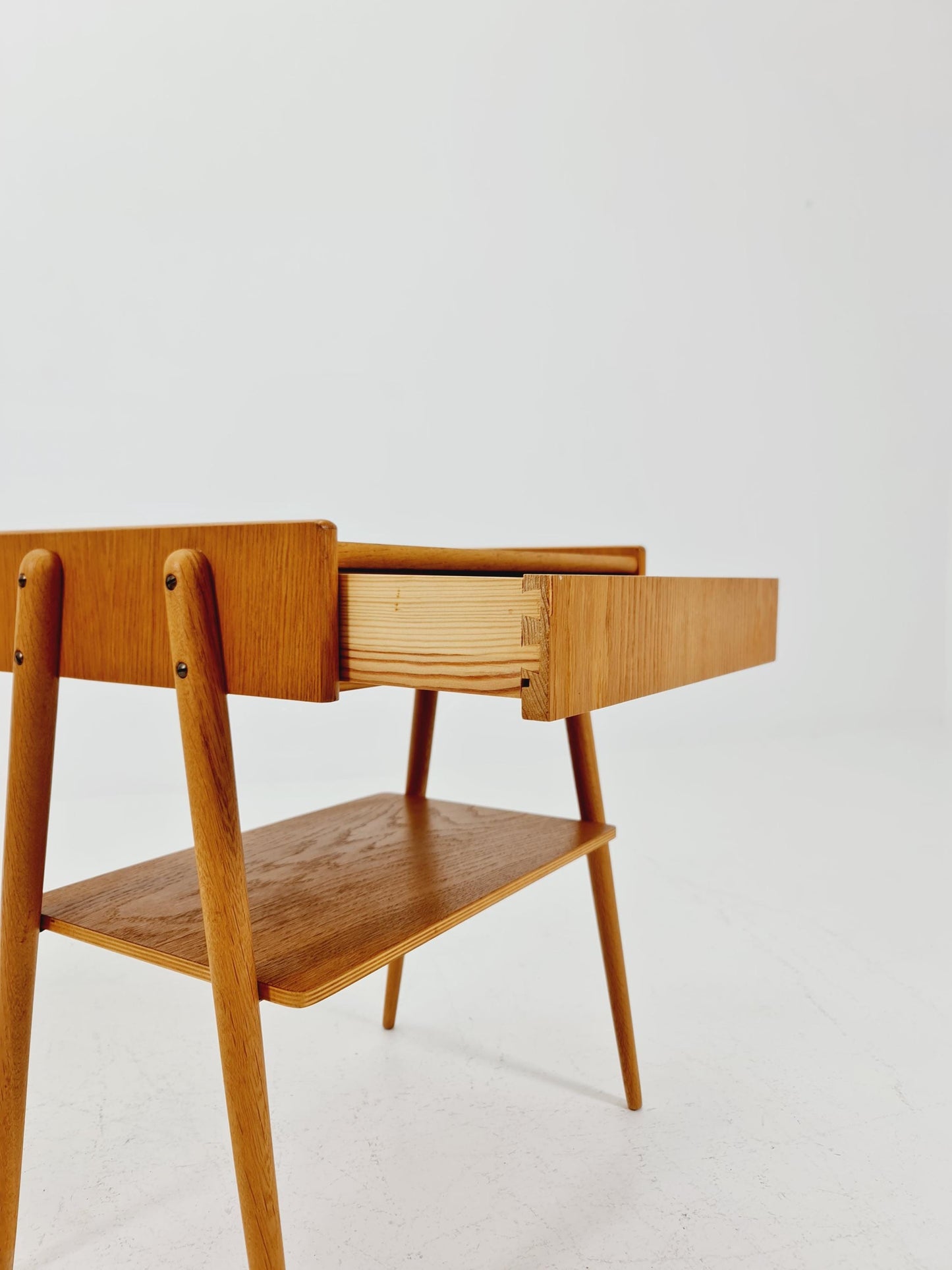 Pair of Swedish Midcentury Oak Vintage Side table/ Bedside table/ Night stand by Carlström & Co, 1960s