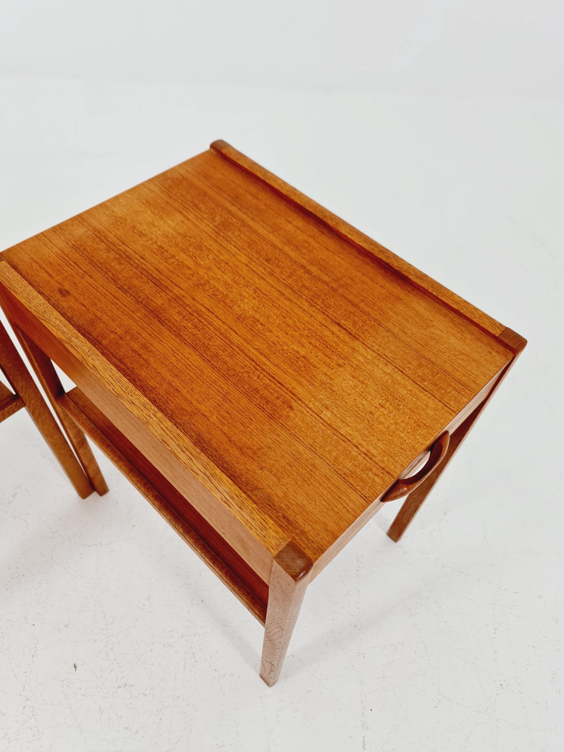 Pair of Dansih Midcentury Teak Vintage Side table/ Bedside table/ Night stand BY AB Bjärni Bjärnum 1960s