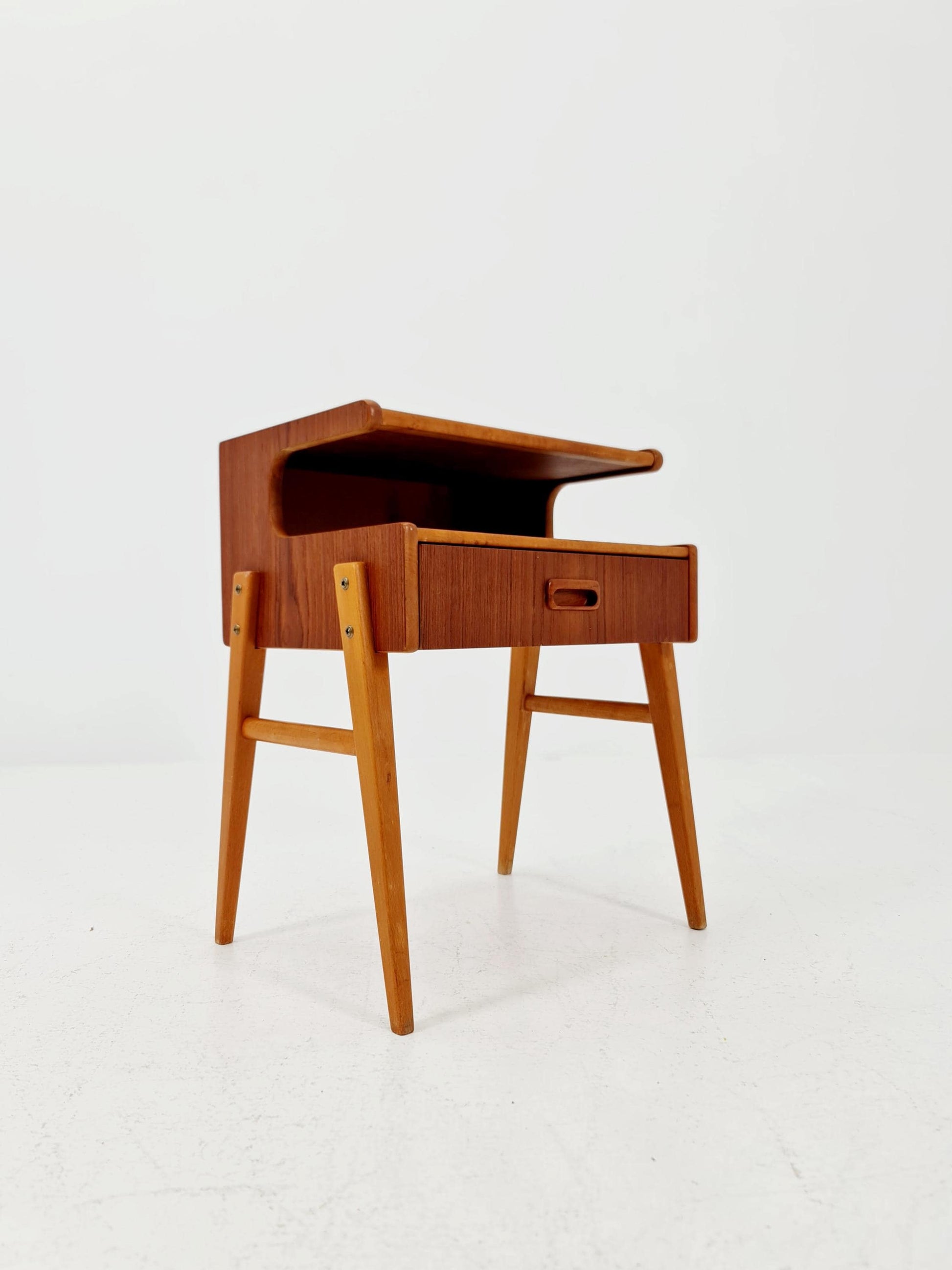 Midcentury Carlström & Co Teak Vintage Side table/ Bedside table/ Night stand straight from the sixties