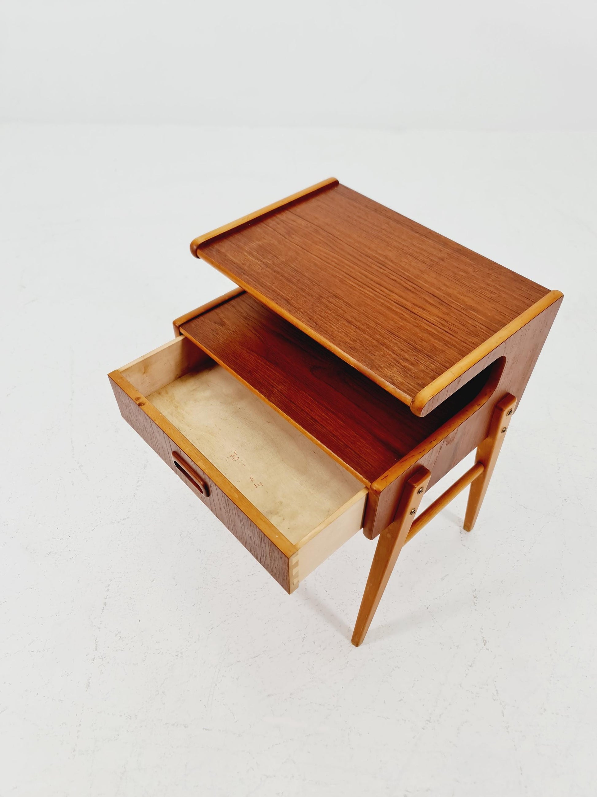 Midcentury Carlström & Co Teak Vintage Side table/ Bedside table/ Night stand straight from the sixties