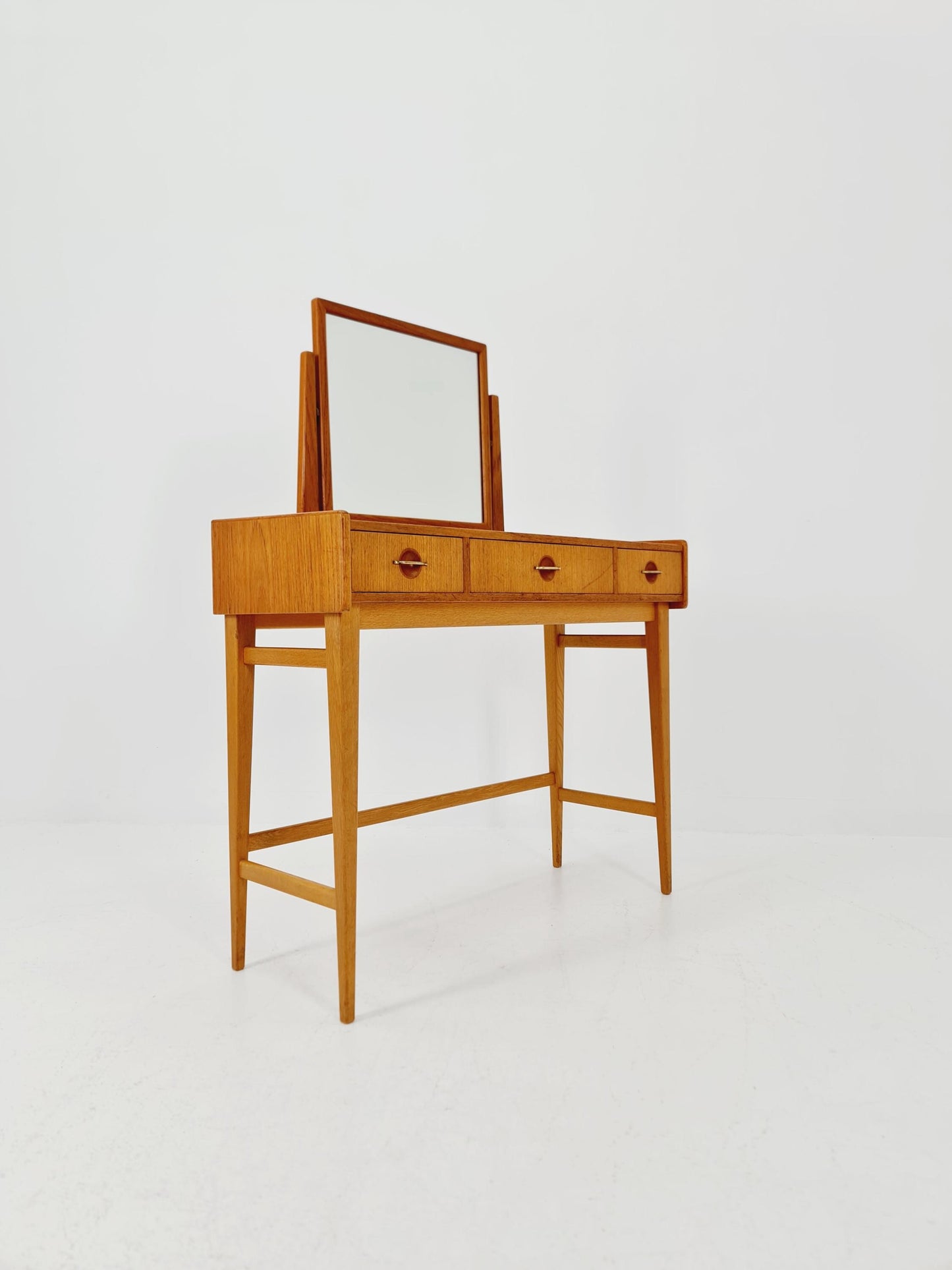Mid Century Modern Danish Teak vanity table make up table by Fröseke for AB nybrofabriken, 1960s