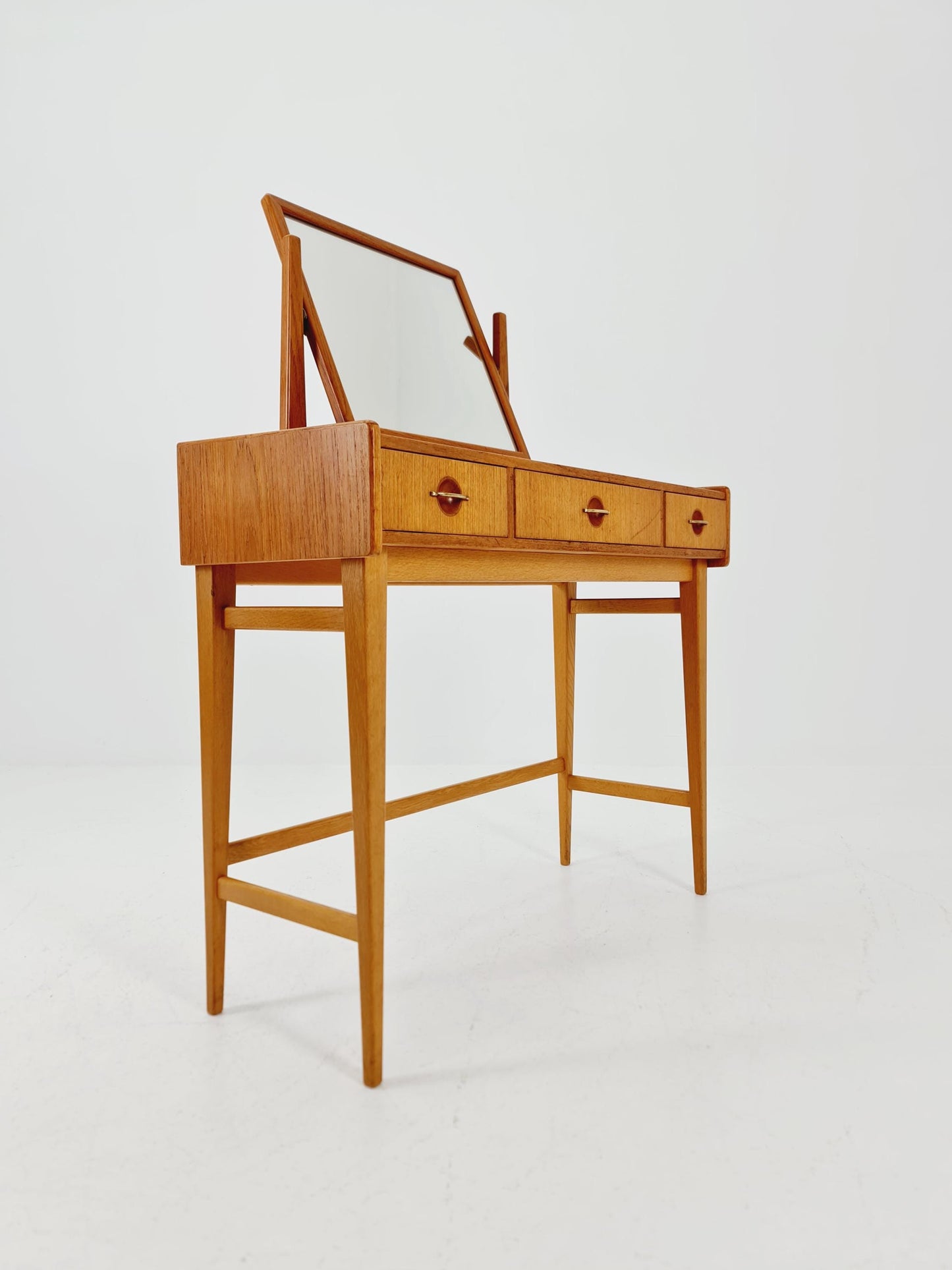 Mid Century Modern Danish Teak vanity table make up table by Fröseke for AB nybrofabriken, 1960s