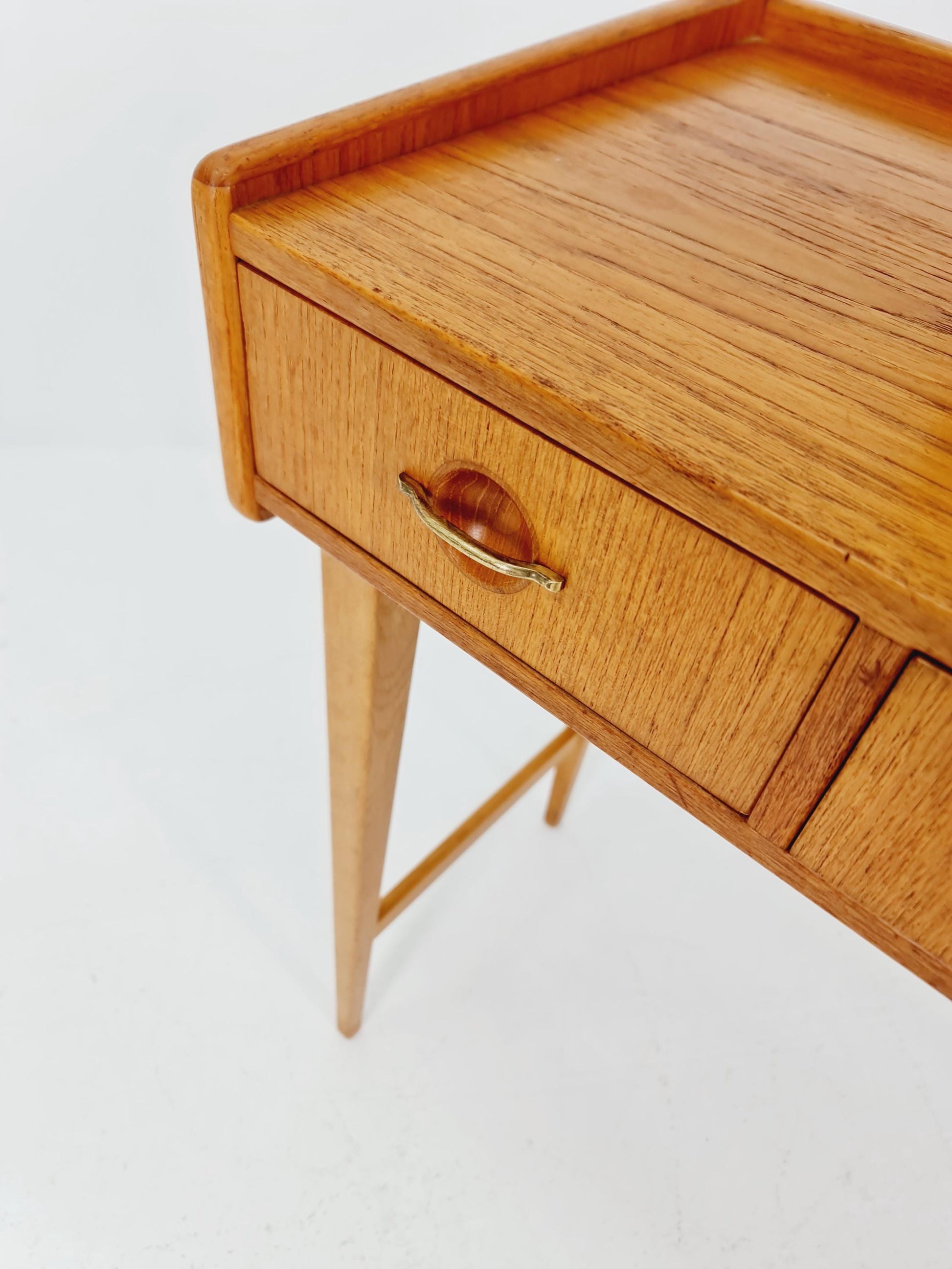 Mid Century Modern Danish Teak vanity table make up table by Fröseke for AB nybrofabriken, 1960s