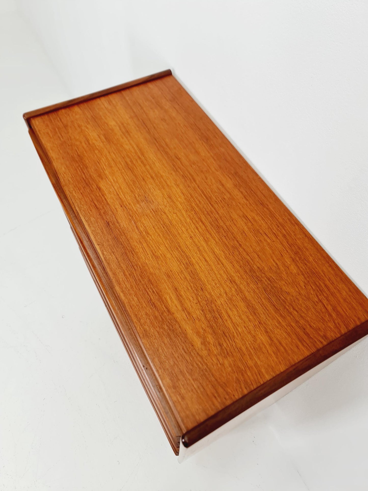 Midcentury danish design chest of drawers 1960s