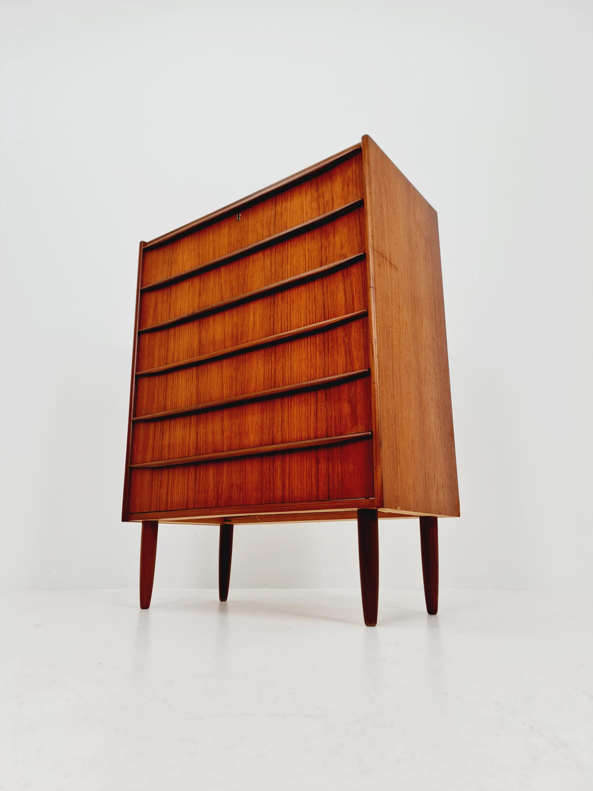 Midcentury danish design chest of drawers 1960s
