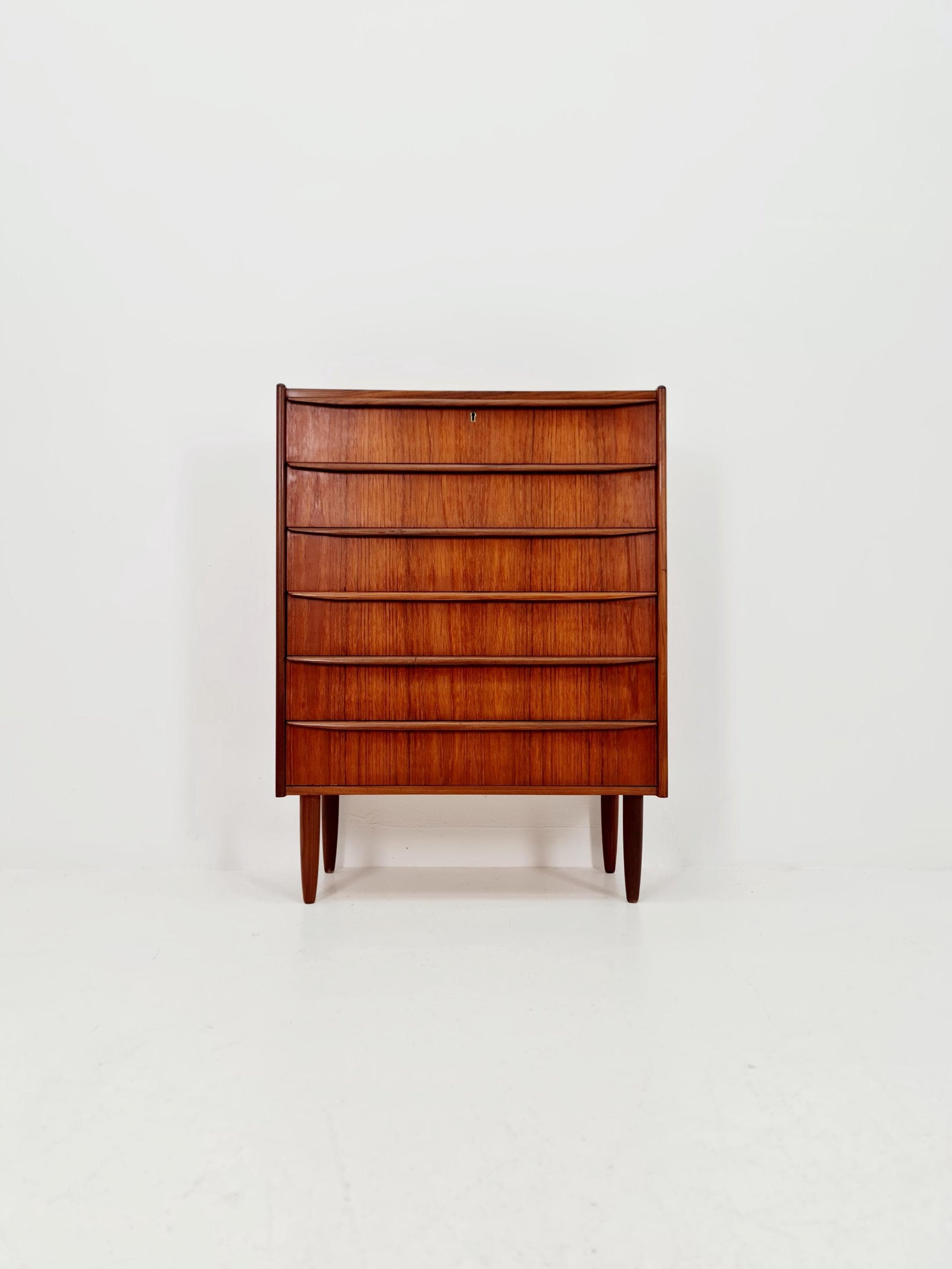 Midcentury danish design chest of drawers 1960s
