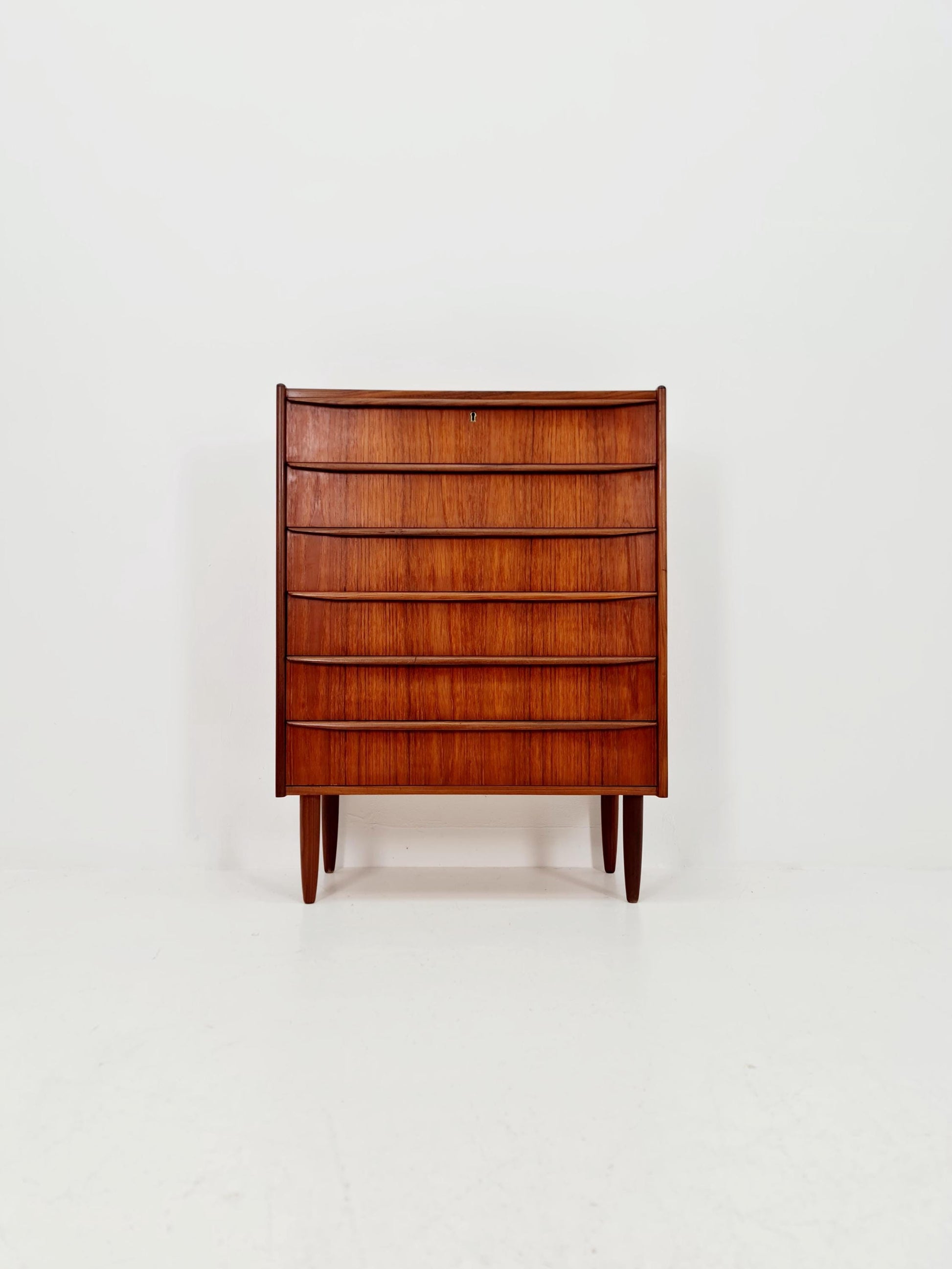 Midcentury danish design chest of drawers 1960s