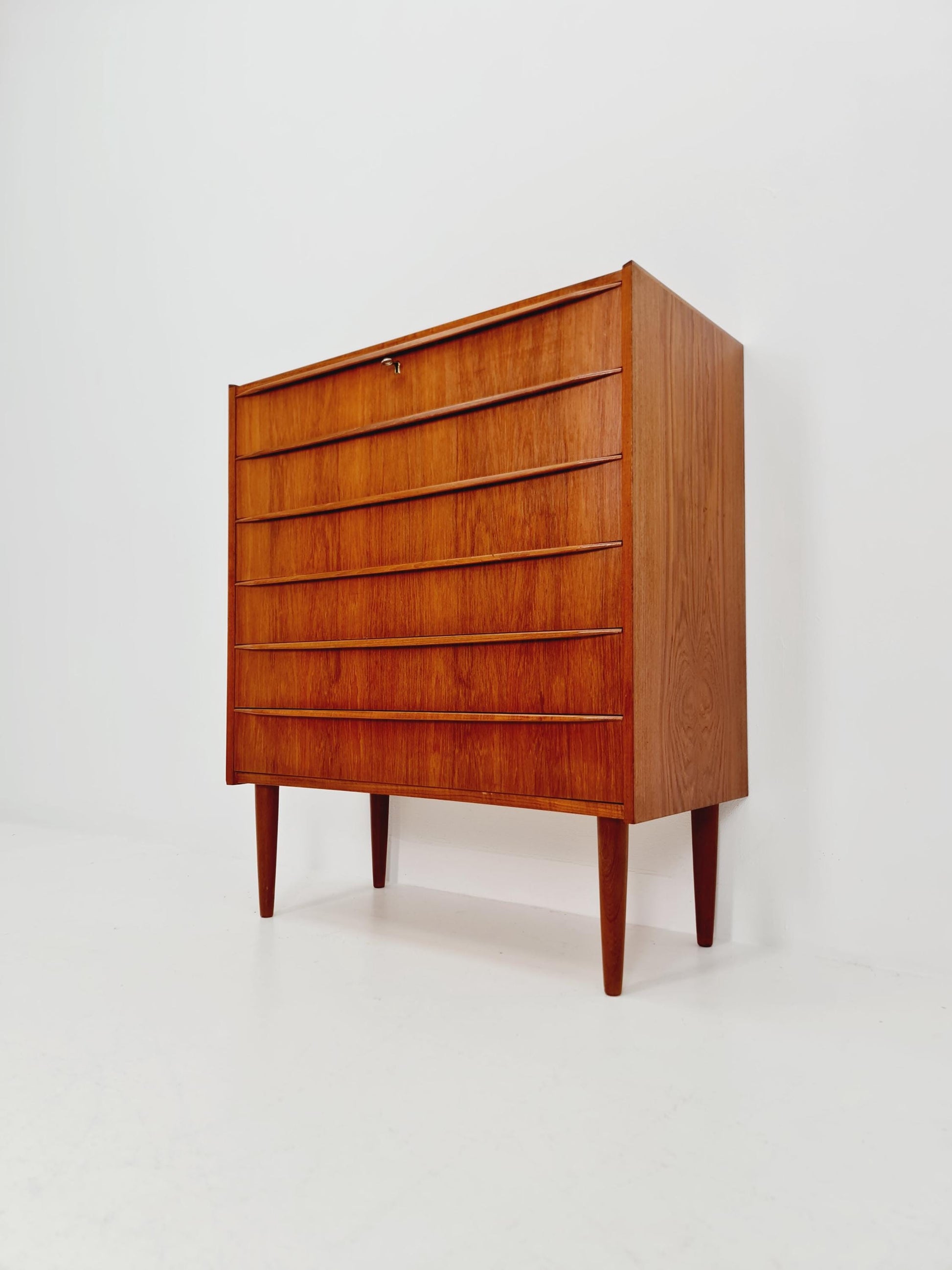 Midcentury danish design chest of drawers By Tylvad Hansen 1960s
