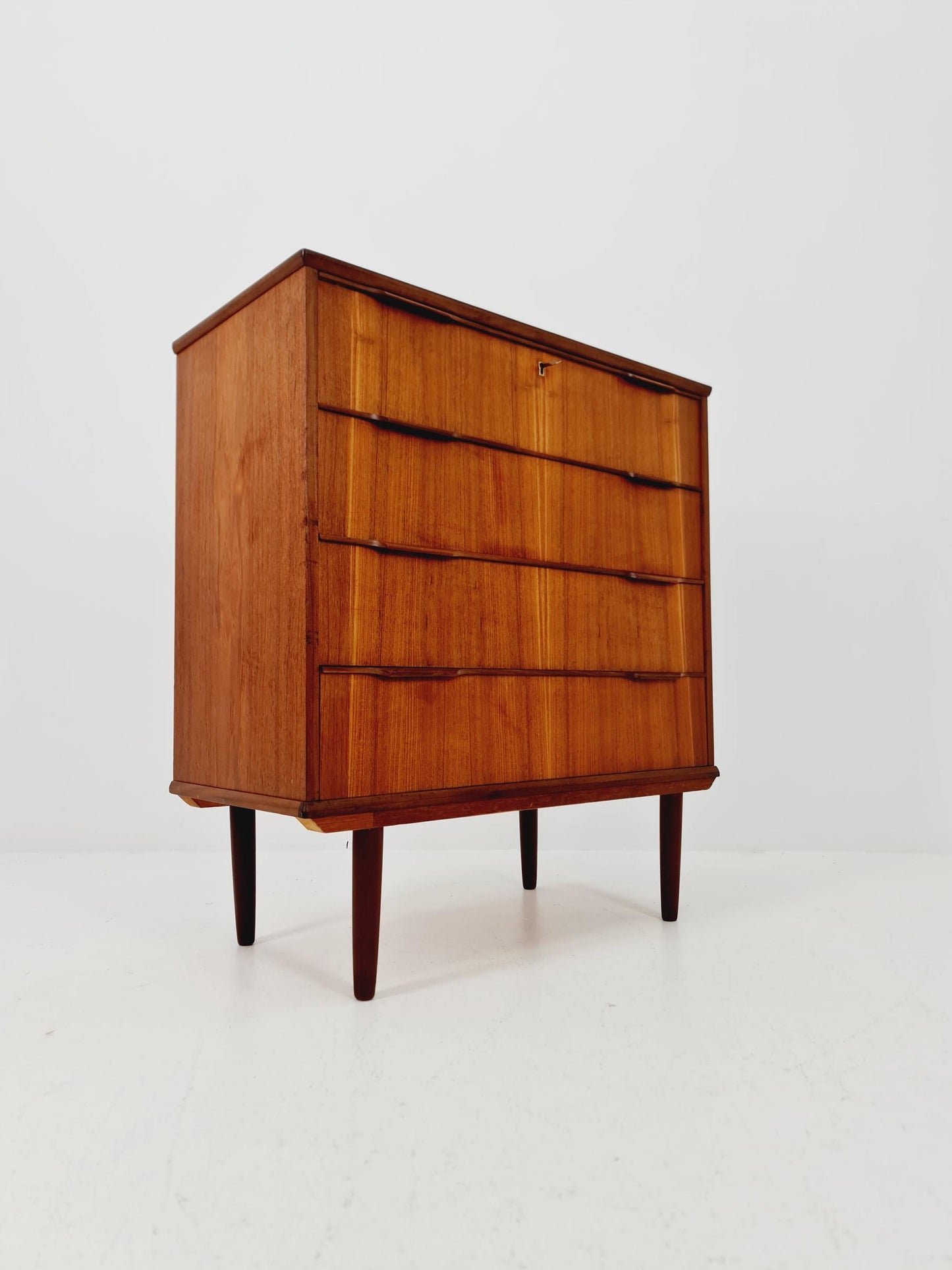 Midcentury danish design chest of drawers / drawer dresser /4 drawers cabinet By Ejsing Möbelfabrik 1960s