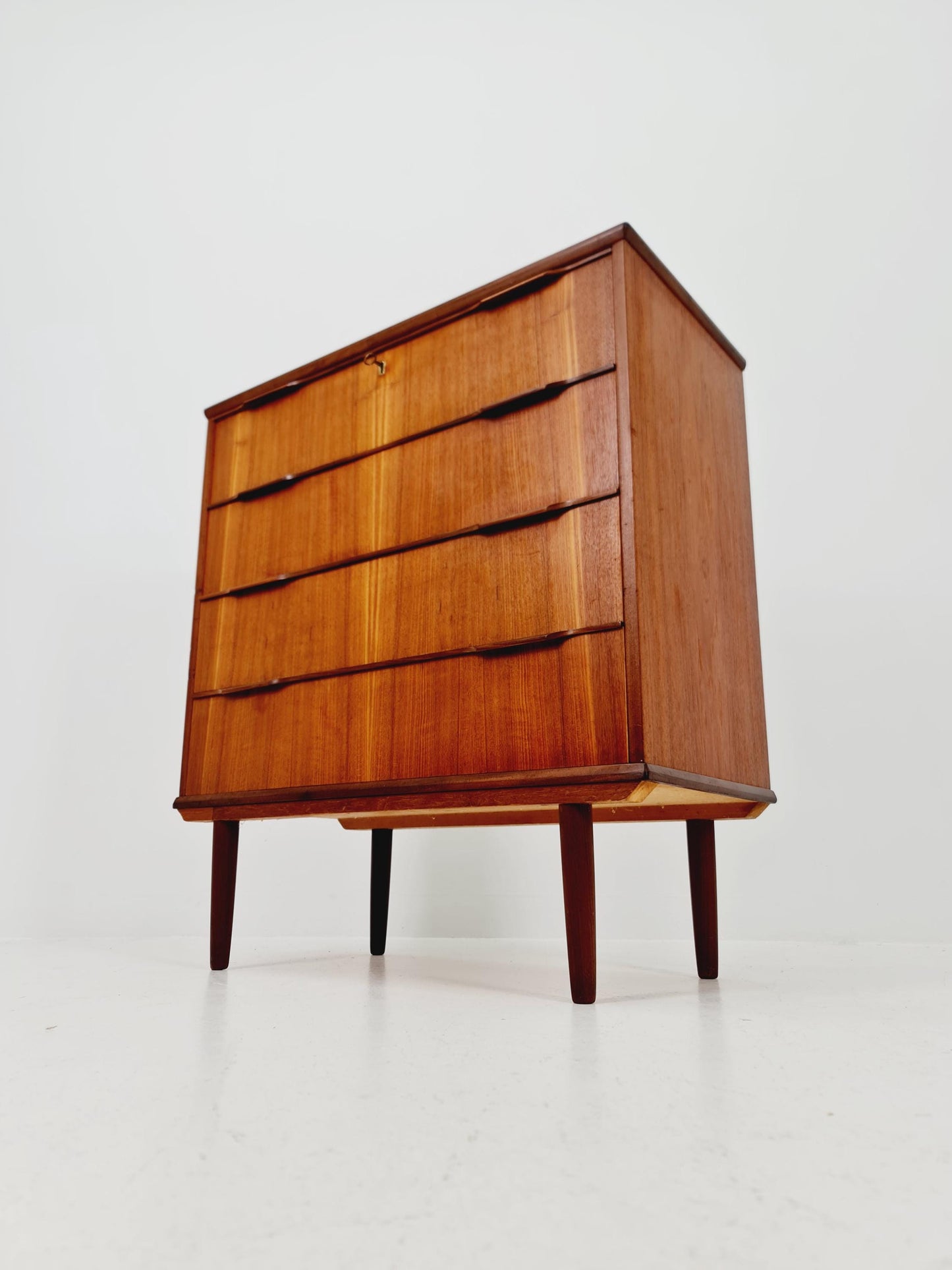 Midcentury danish design chest of drawers / drawer dresser /4 drawers cabinet By Ejsing Möbelfabrik 1960s