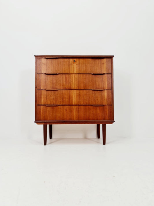 Midcentury danish design chest of drawers / drawer dresser /4 drawers cabinet By Ejsing Möbelfabrik 1960s