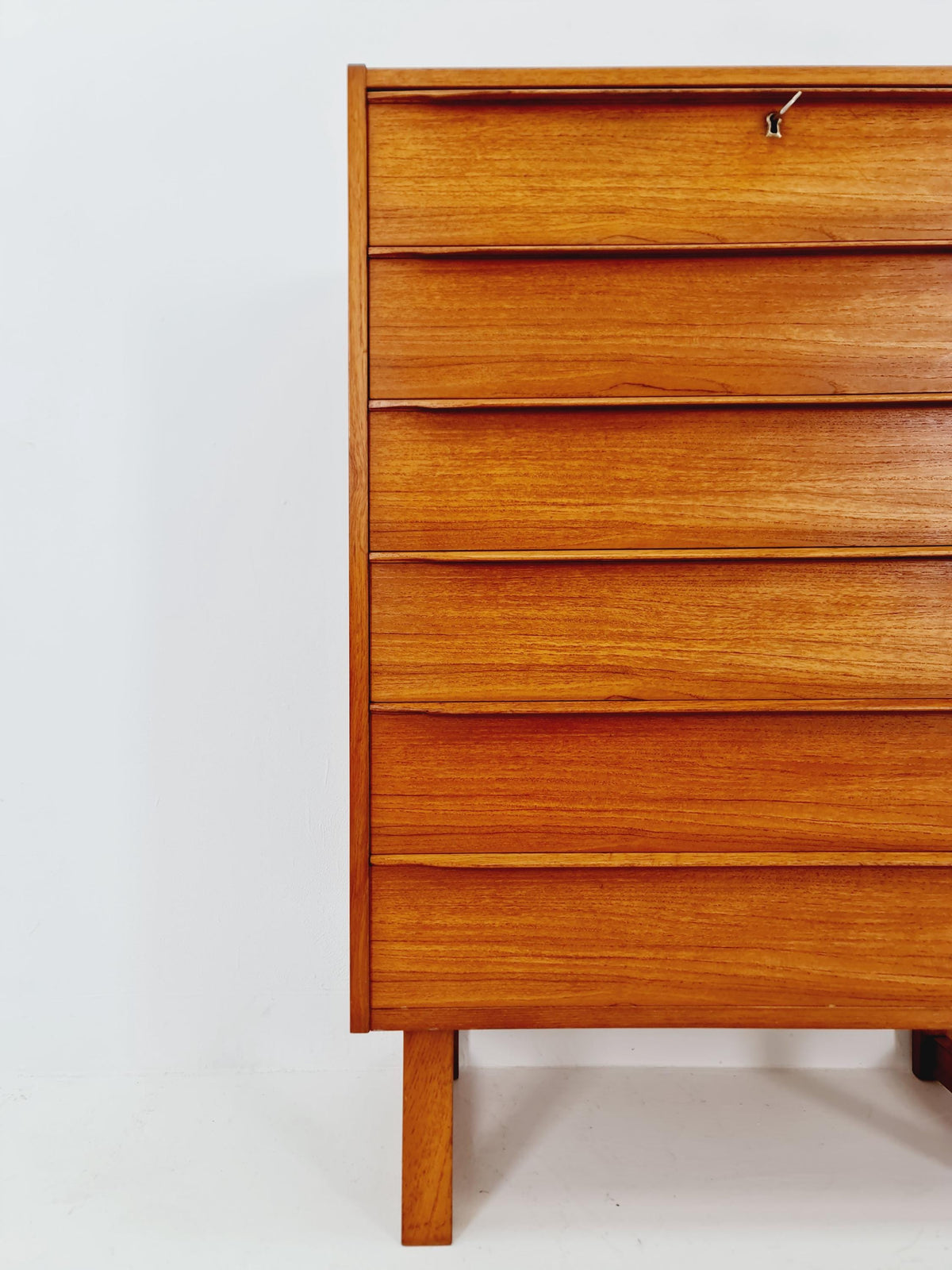 Midcentury danish design chest of drawers / drawer dresser /6 drawers cabinet By Ejsing Möbelfabrik 1960s