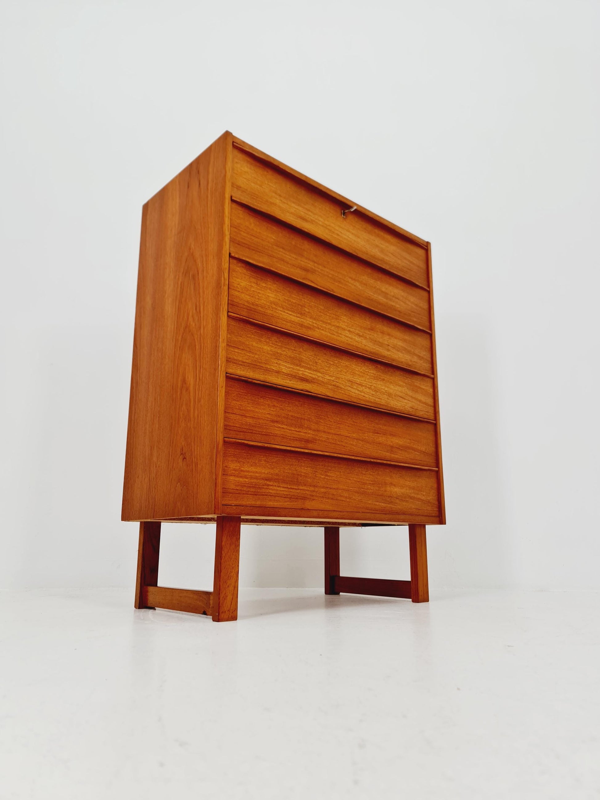 Midcentury danish design chest of drawers / drawer dresser /6 drawers cabinet By Ejsing Möbelfabrik 1960s