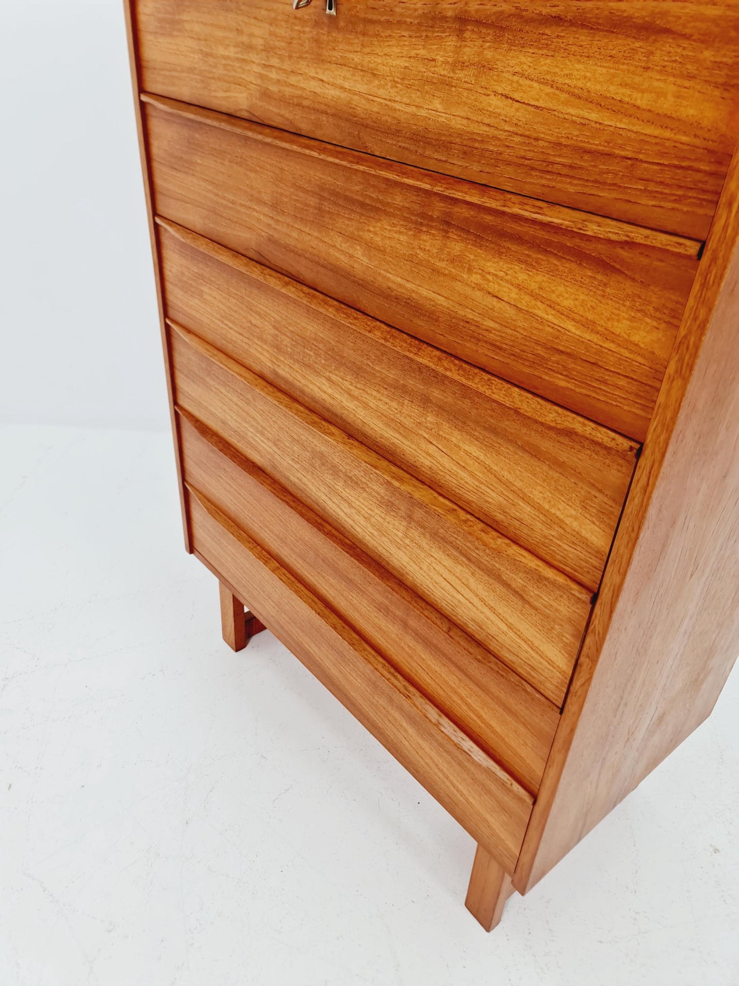 Midcentury danish design chest of drawers / drawer dresser /6 drawers cabinet By Ejsing Möbelfabrik 1960s