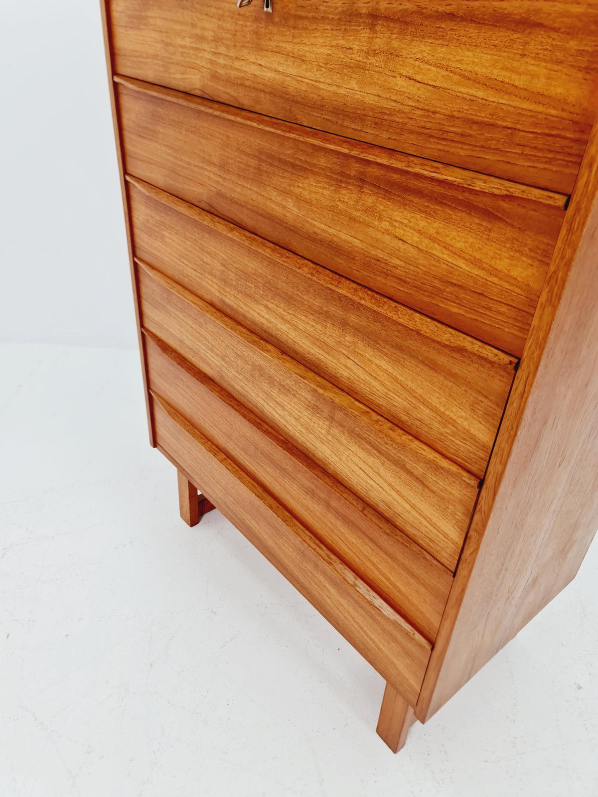 Midcentury danish design chest of drawers / drawer dresser /6 drawers cabinet By Ejsing Möbelfabrik 1960s