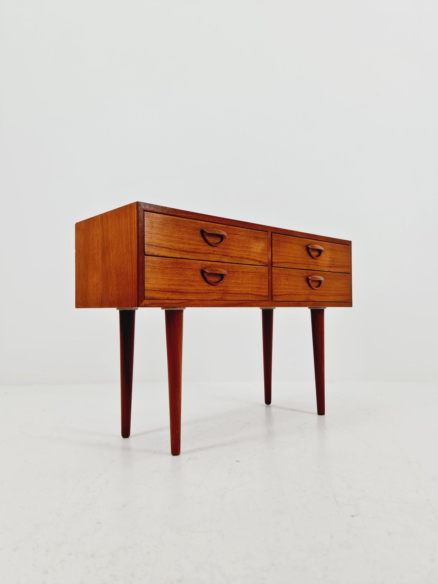 Midcentury danish design chest of drawers By KAi Kristiansen 1960s
