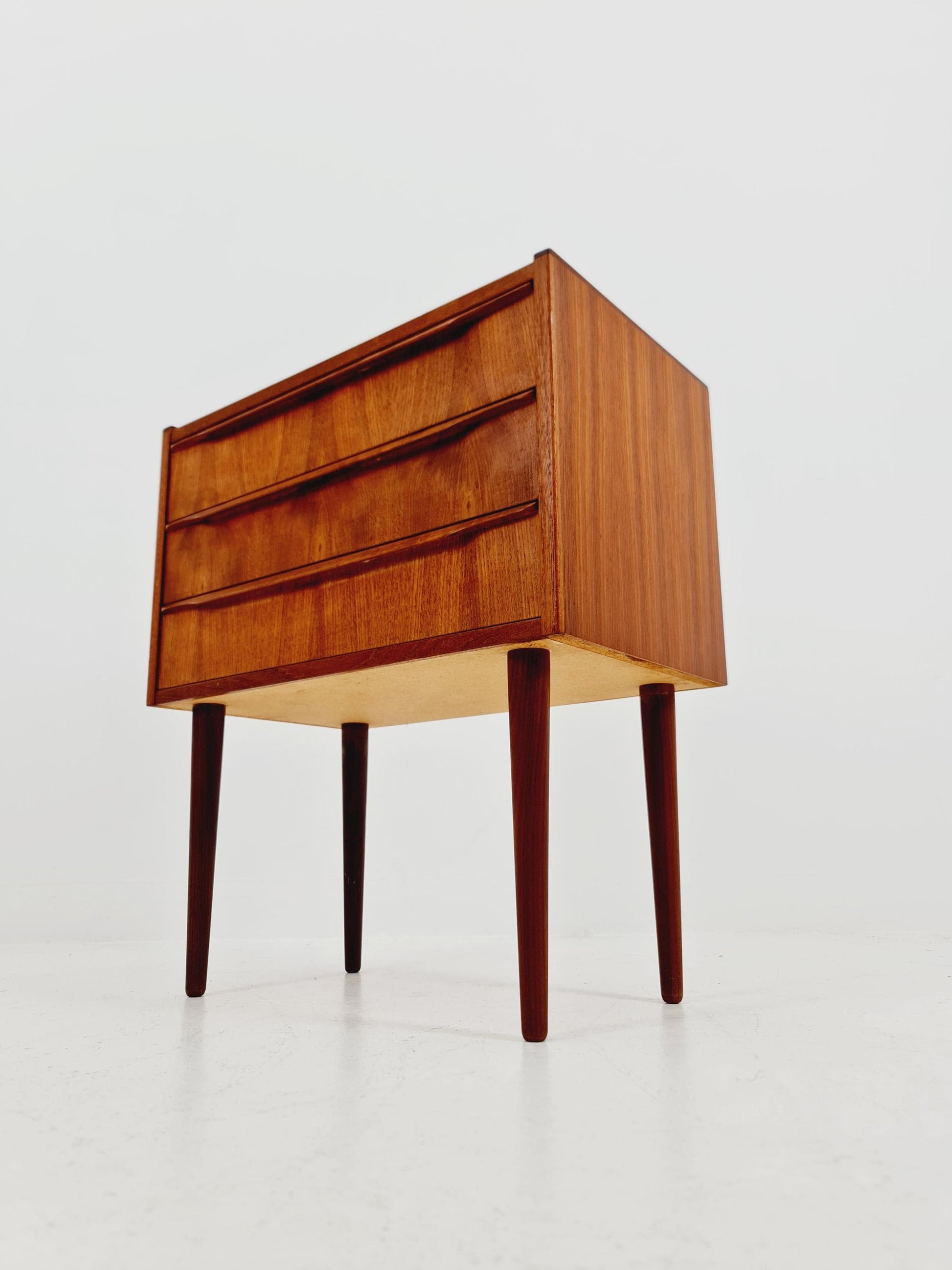 Midcentury danish drawer dresser /3 drawers 1960s