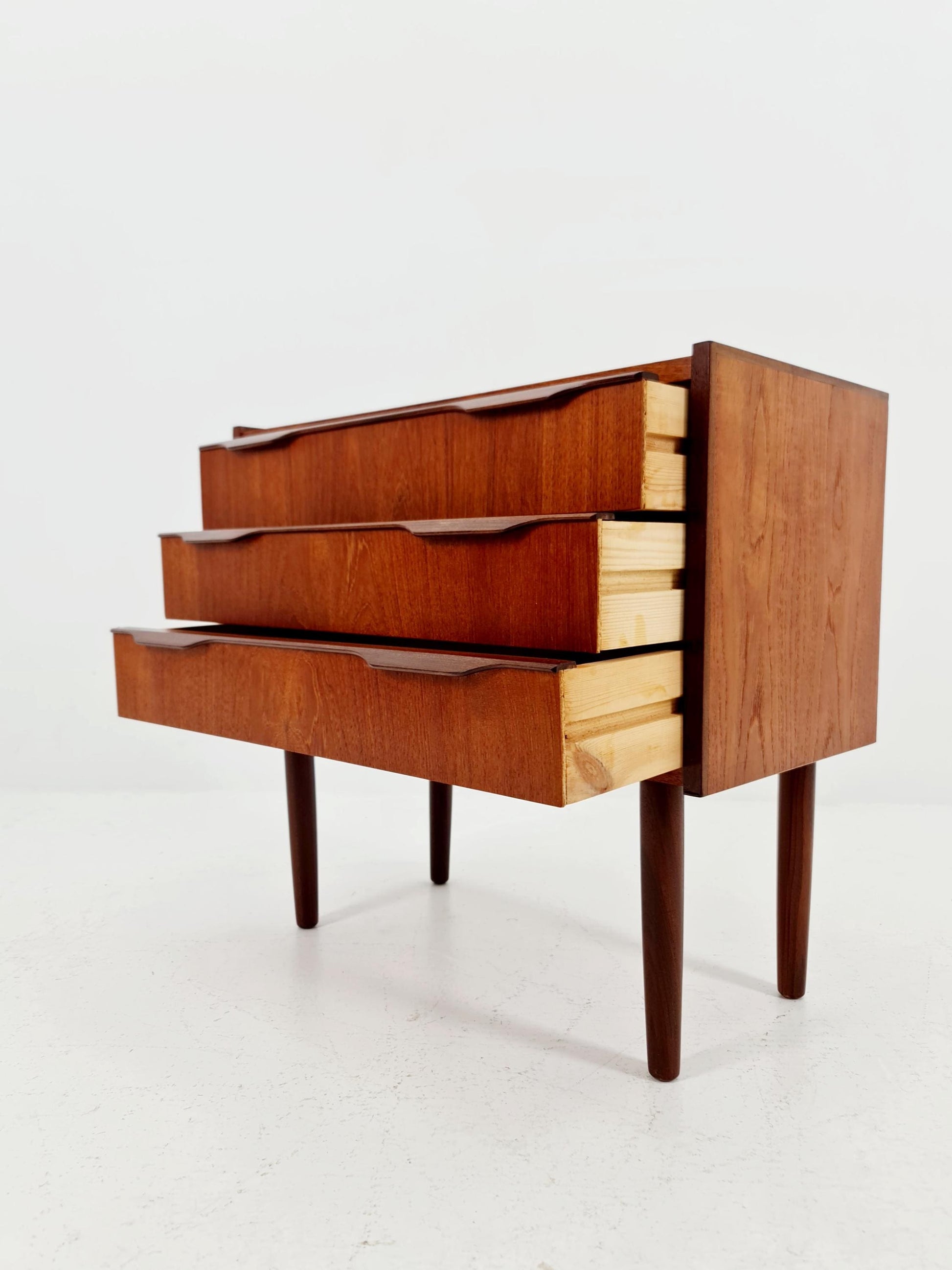 Midcentury danish drawer dresser /3 drawers 1960s