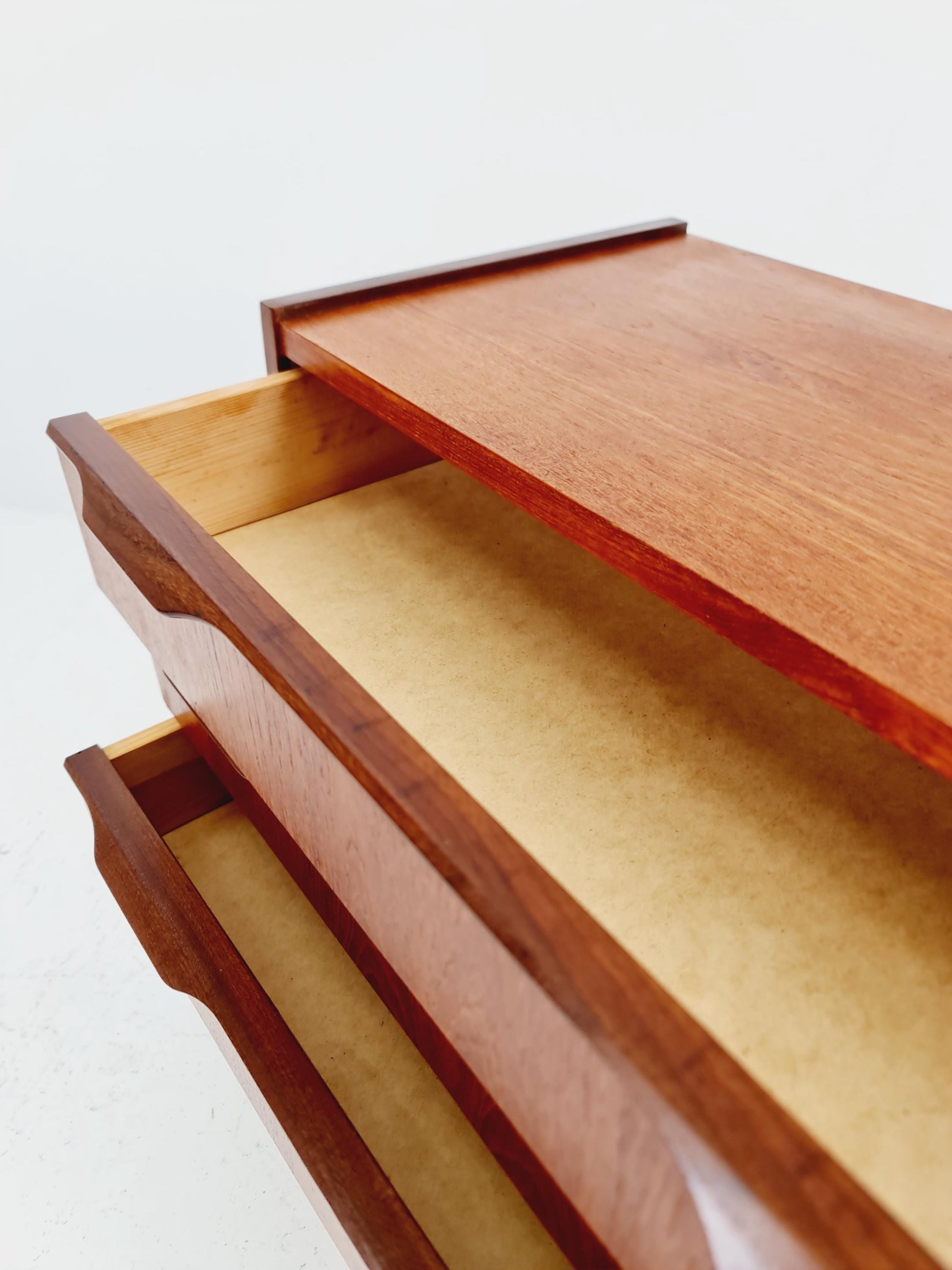Midcentury danish drawer dresser /3 drawers 1960s