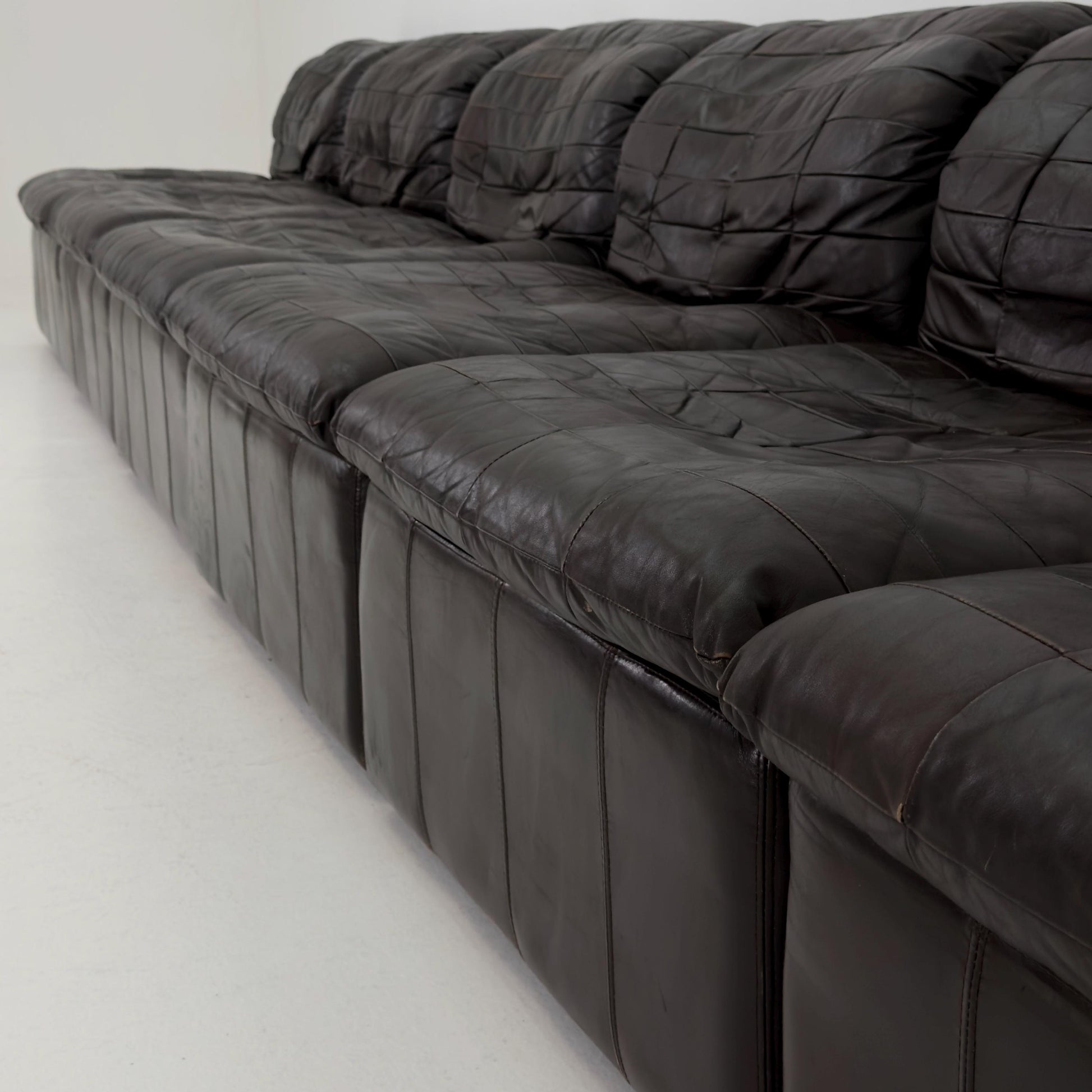 Set of 6 Mid Century DS11 Modular Patchwork chocolate brown Leather Sofa by De Sede, Switzerland, 1970s