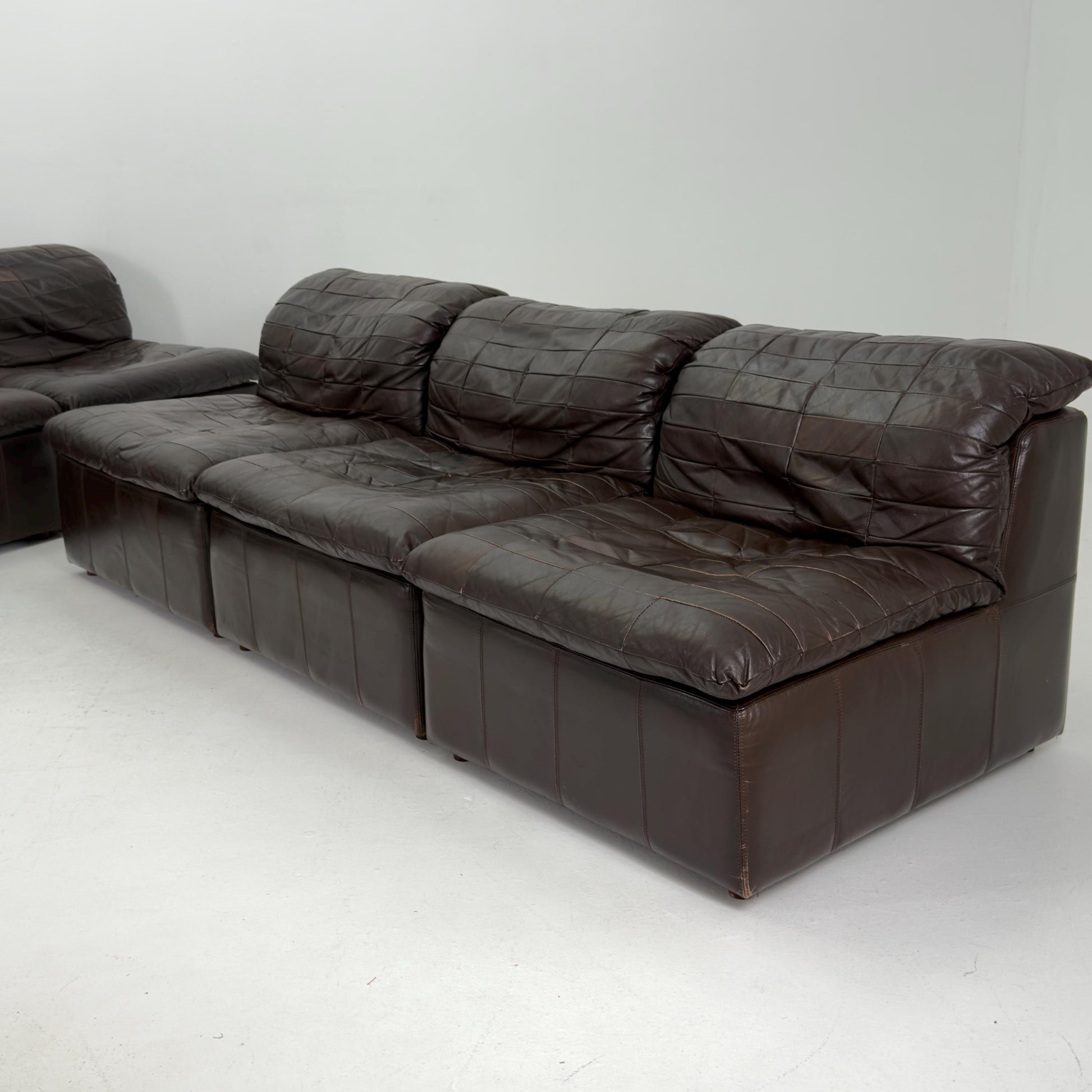 Set of 6 Mid Century DS11 Modular Patchwork chocolate brown Leather Sofa by De Sede, Switzerland, 1970s