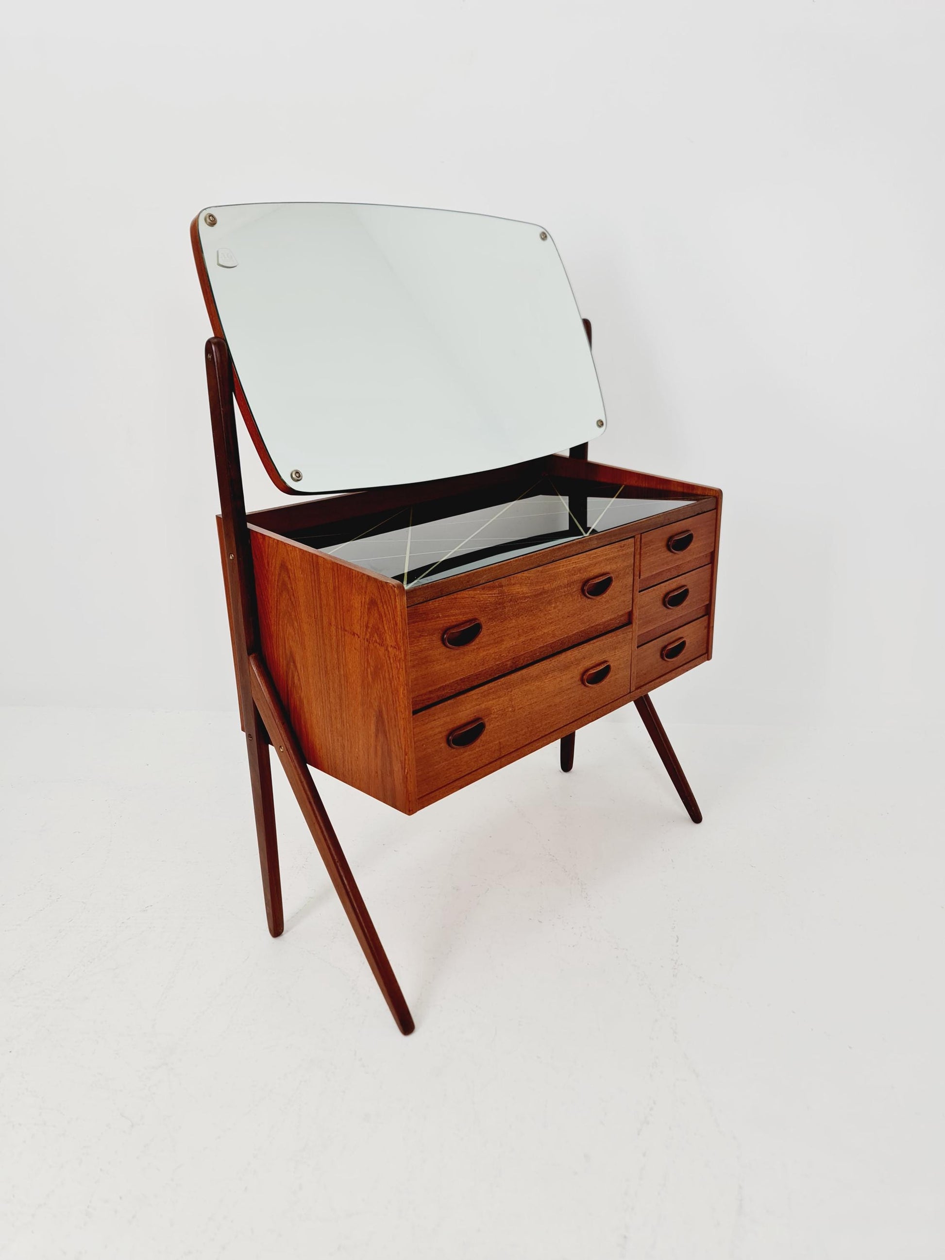 Rare Mid Century Modern Danish Teak vanity table/ make up table by G&T, 1960