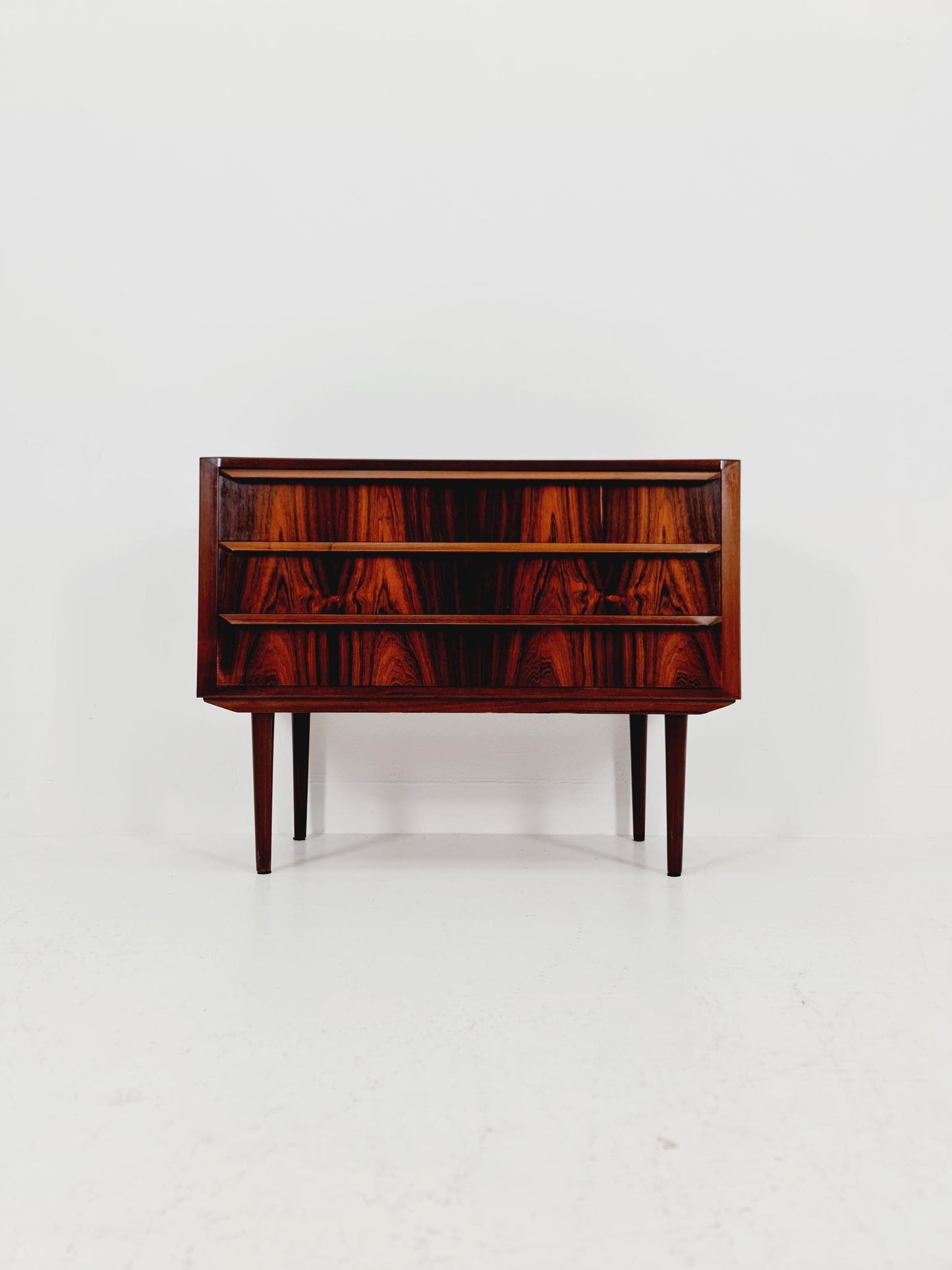 Midcentury danish drawer dresser /3 drawers by EDV. Valentinsen Möbelfabrik 1960s