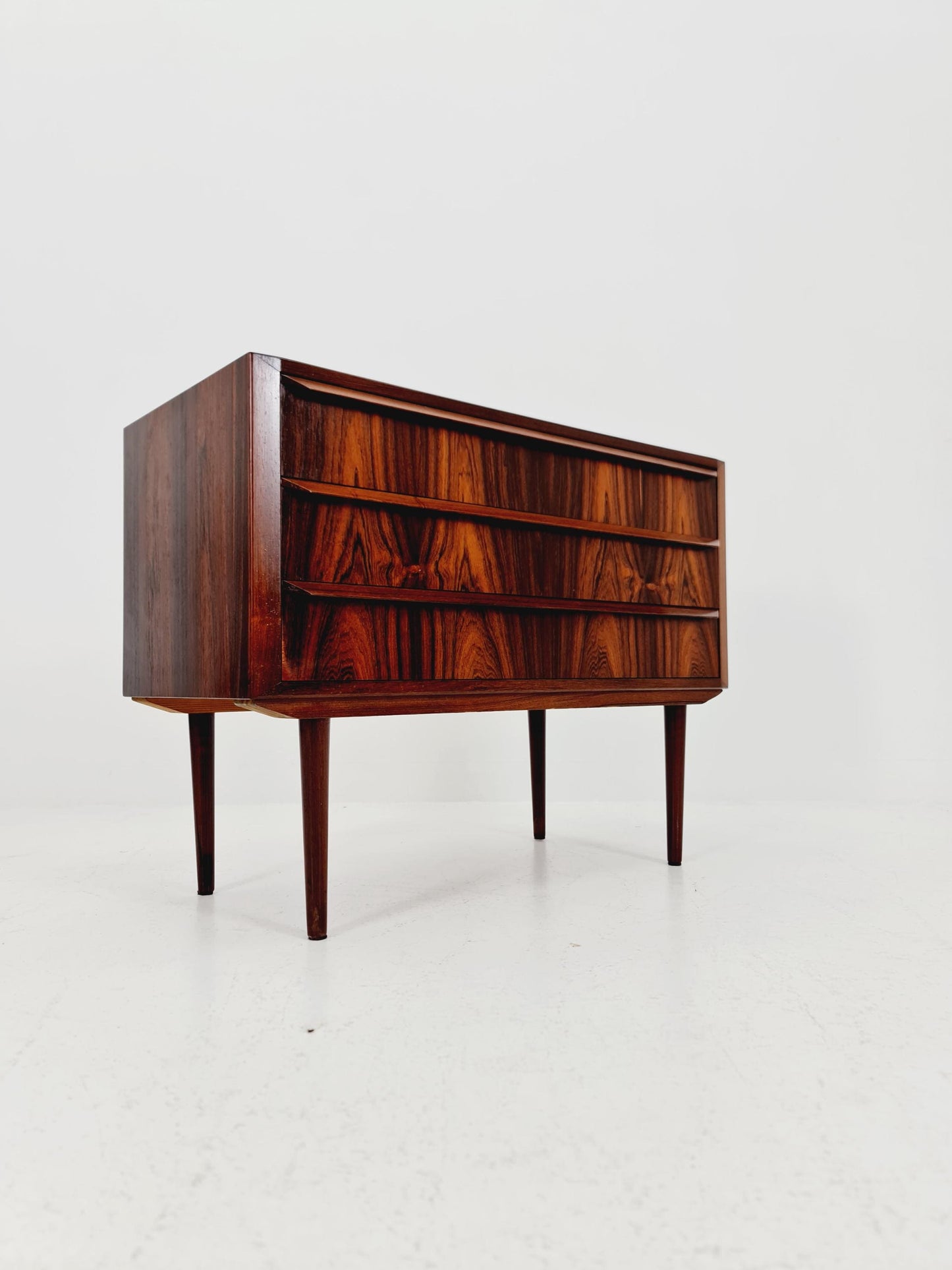 Midcentury danish drawer dresser /3 drawers by EDV. Valentinsen Möbelfabrik 1960s