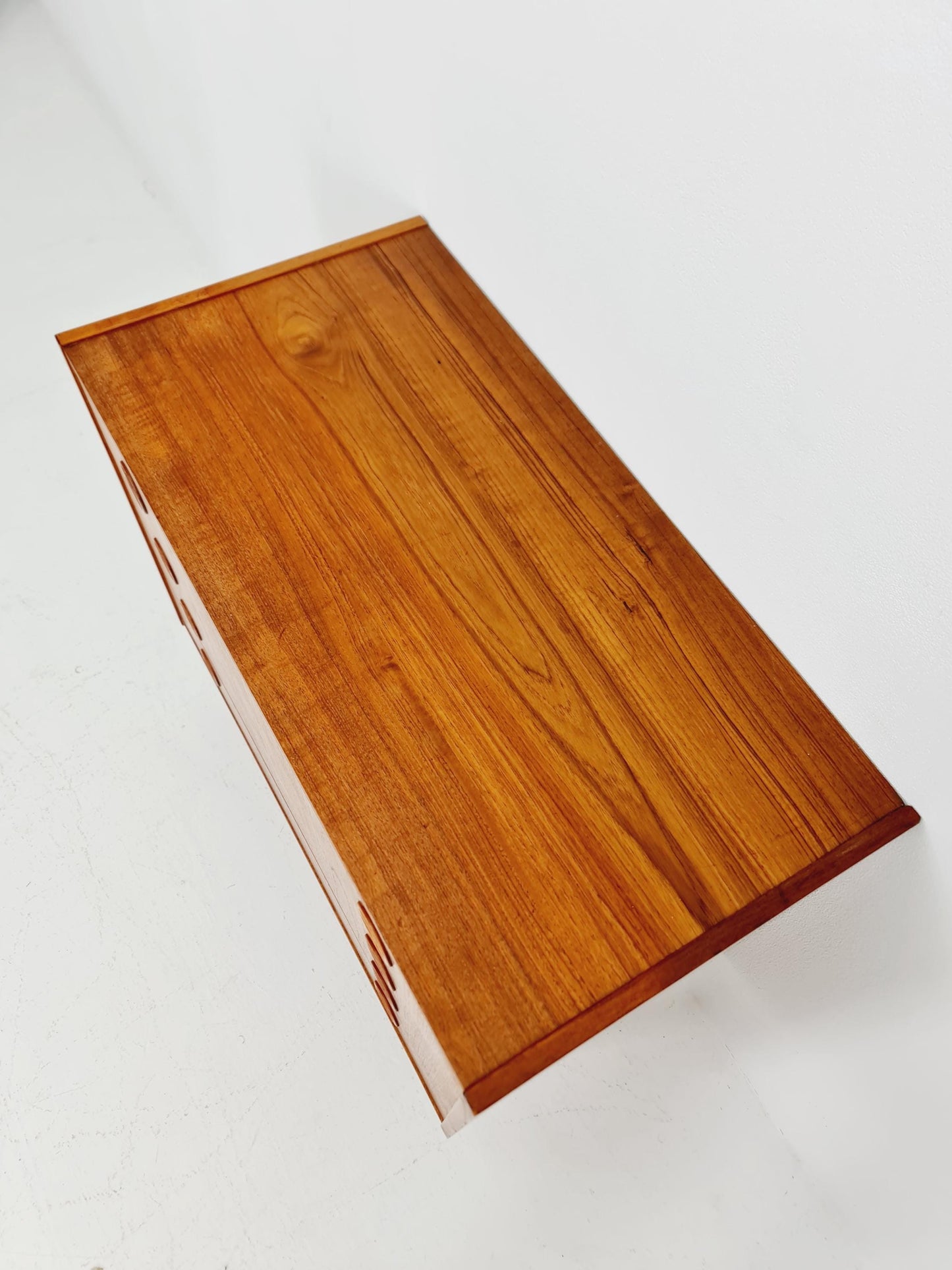 Midcentury danish design chest of drawers / drawer dresser /4 drawers cabinet 1960s