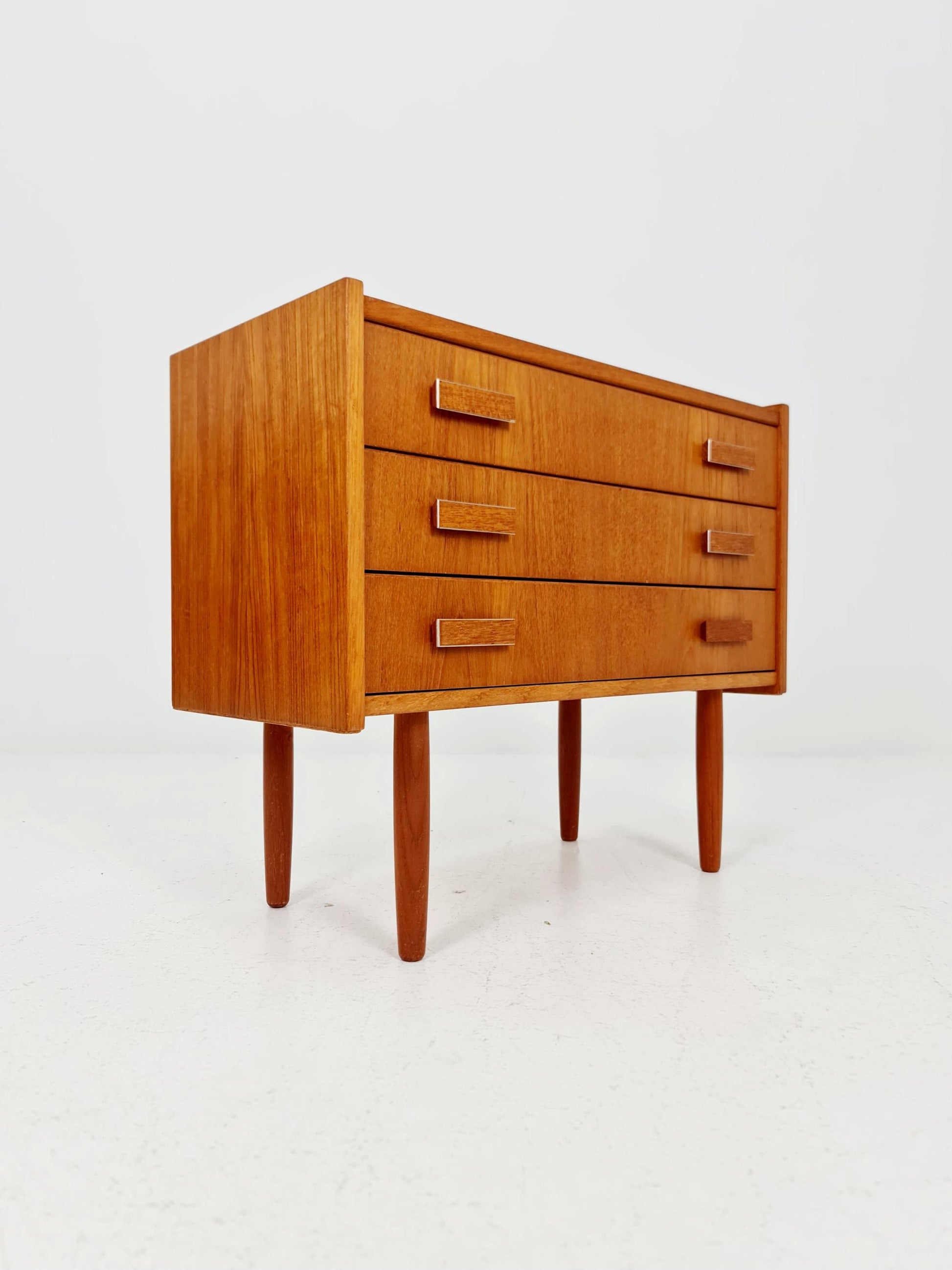 Midcentury danish drawer dresser /3 drawers By Ejsing Möbelfabrik A/S 1960s