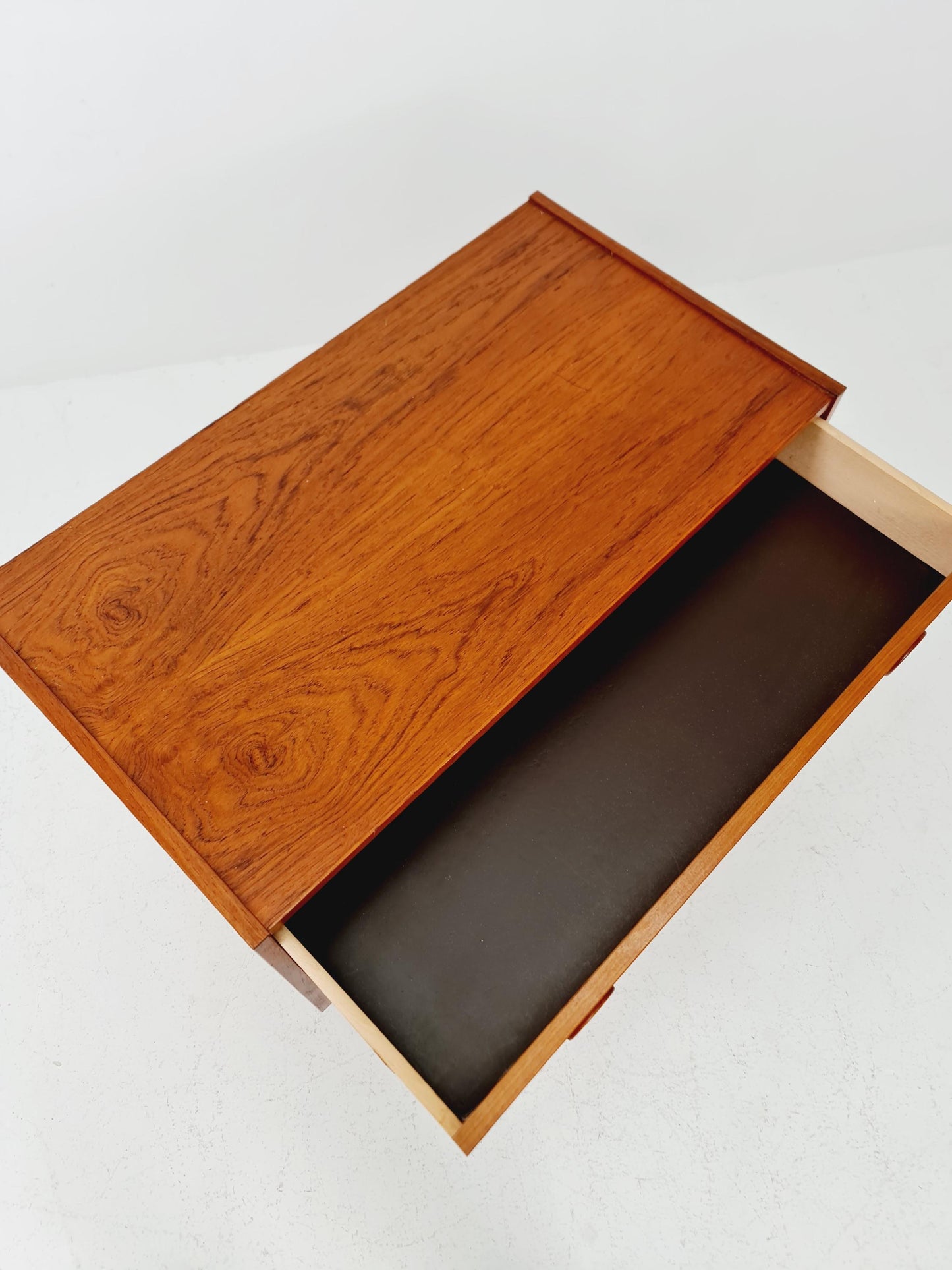 Midcentury danish design chest of drawers / drawer dresser /3 drawers cabinet, 1960s