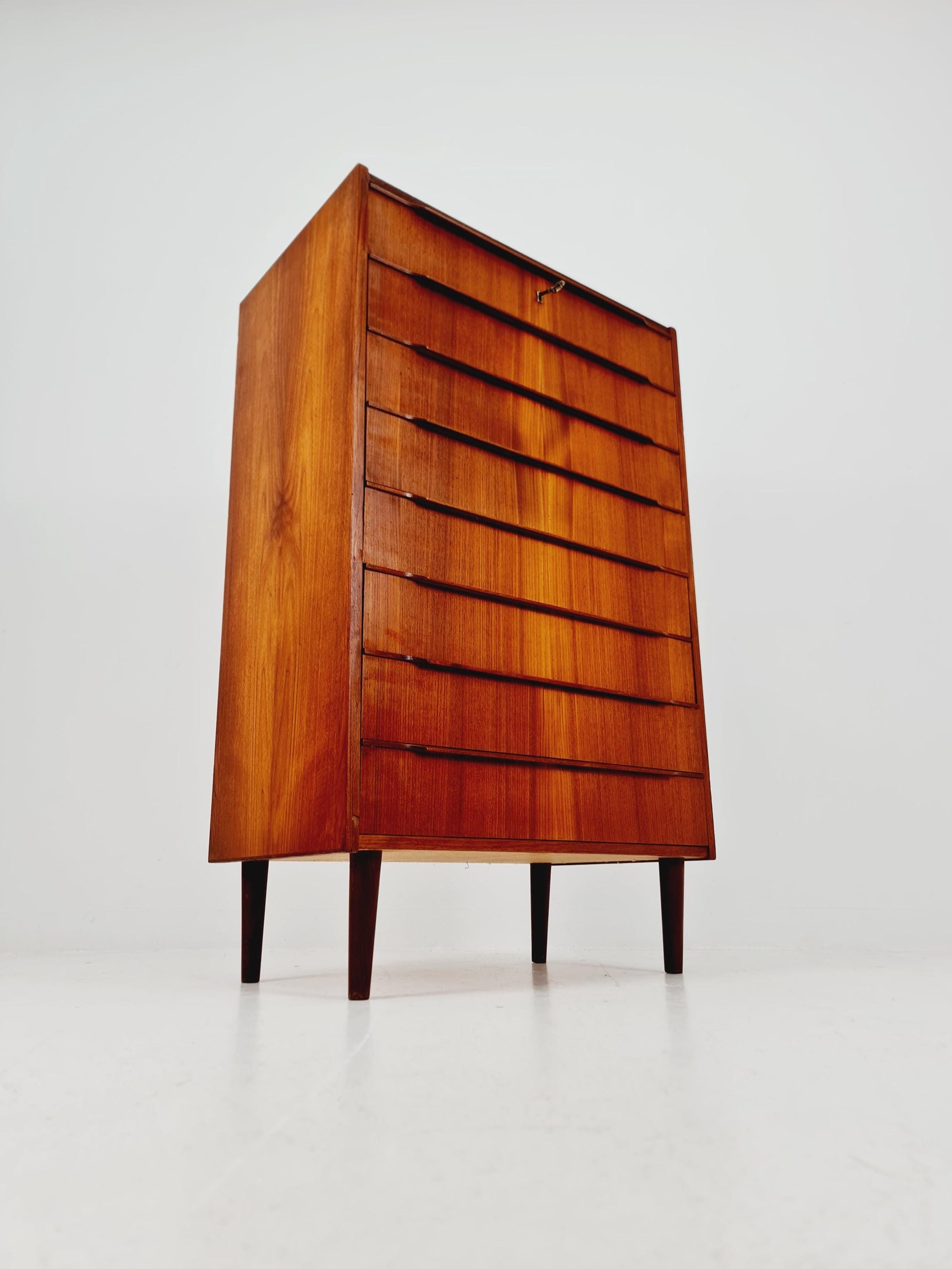 Midcentury danish design chest of drawers 8 Drawers tallboy 1960s