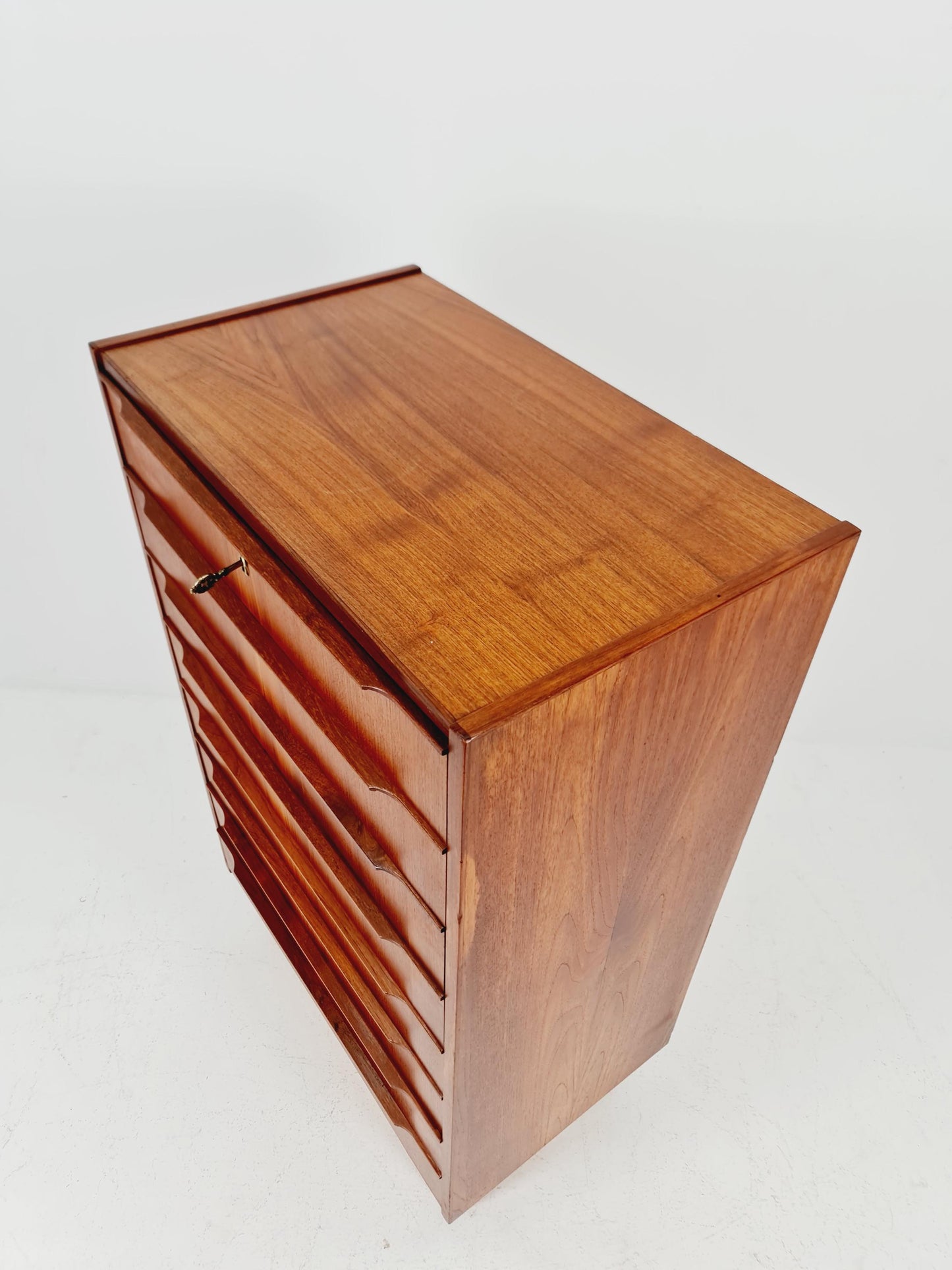 Midcentury danish design chest of drawers 8 Drawers tallboy 1960s