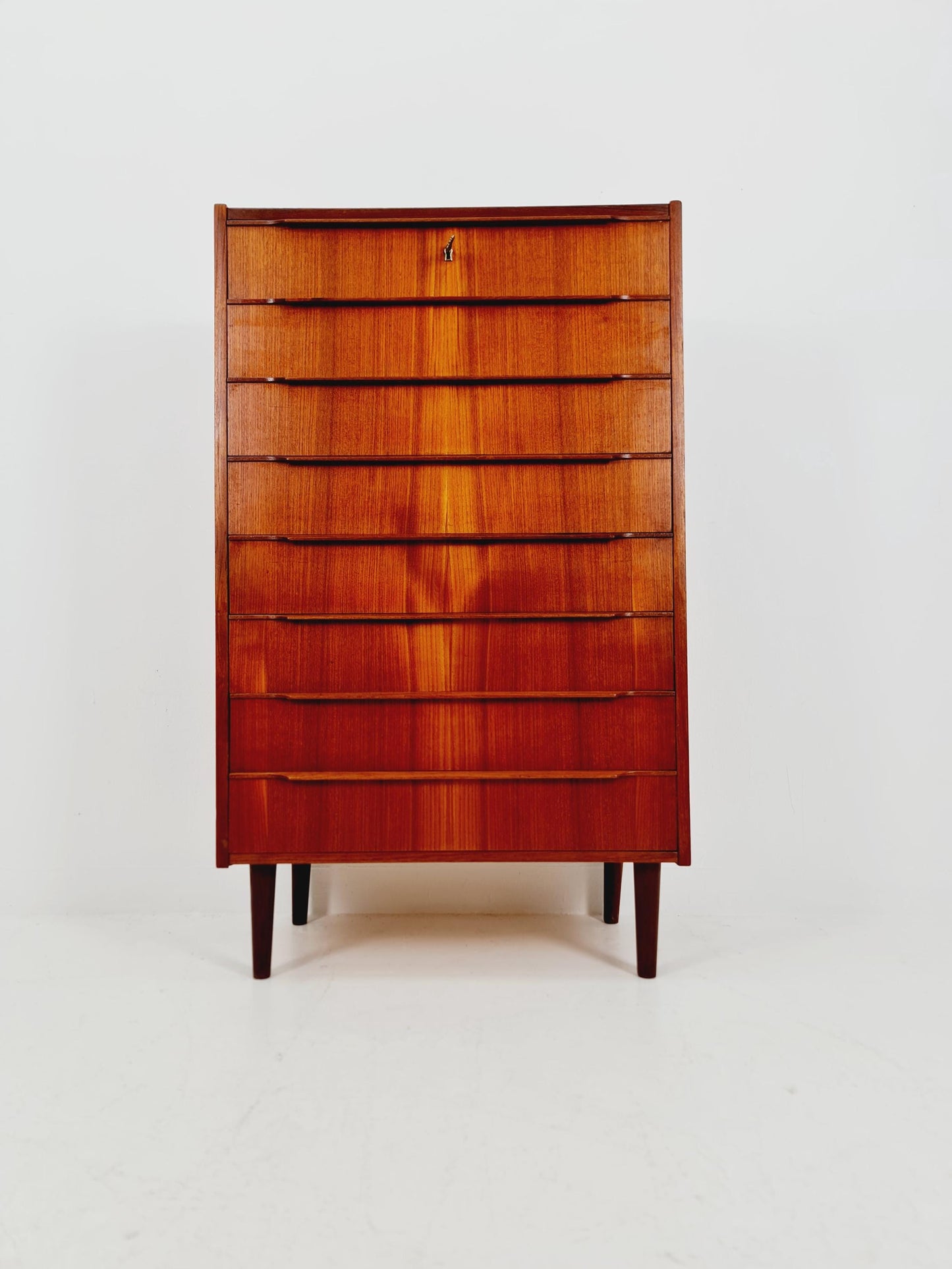 Midcentury danish design chest of drawers 8 Drawers tallboy 1960s