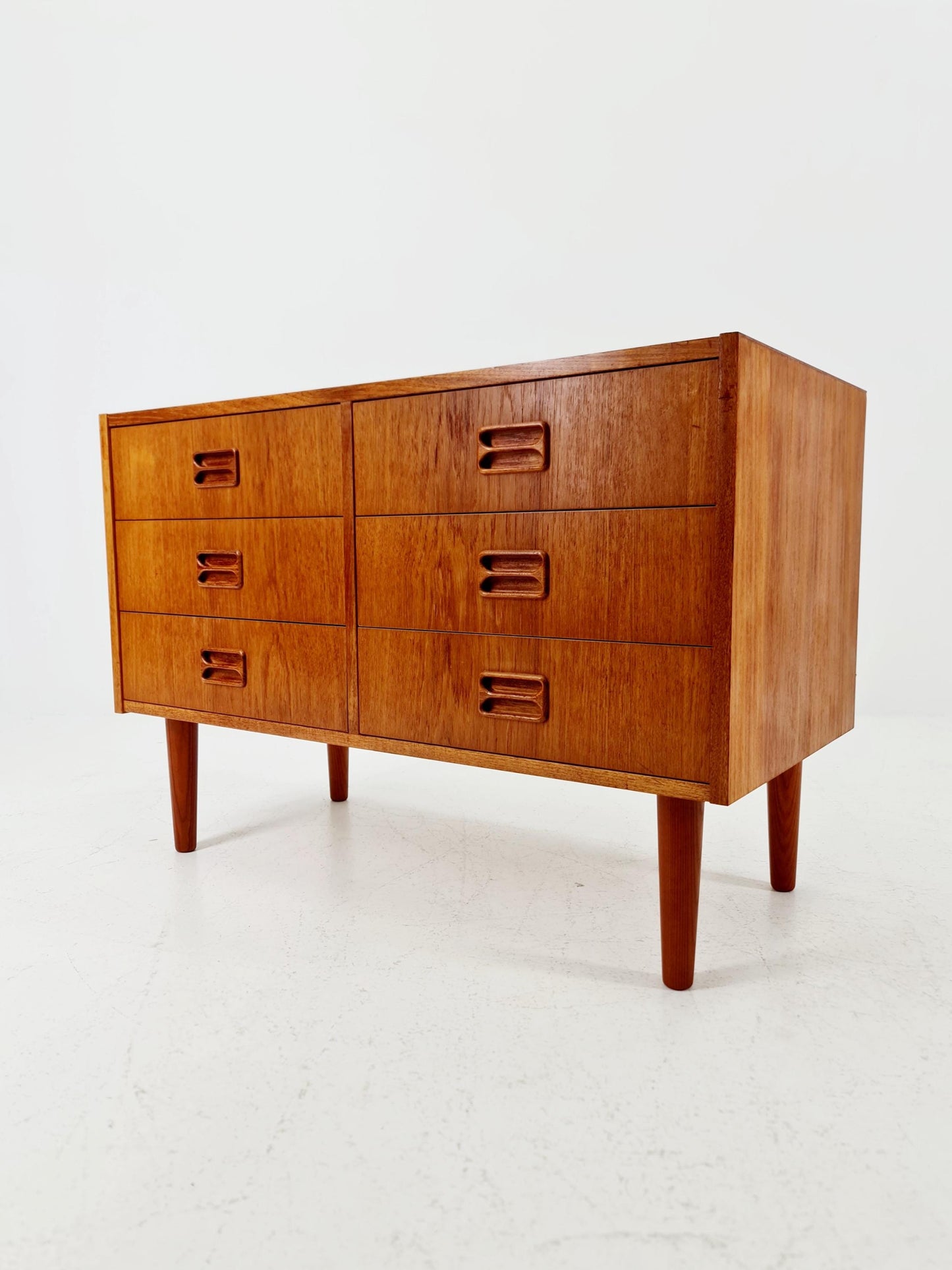 Midcentury danish design chest of drawers / drawer dresser /6 drawers cabinet, 1960s