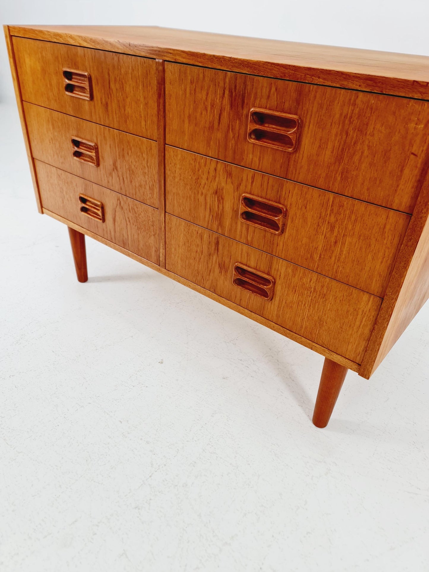 Midcentury danish design chest of drawers / drawer dresser /6 drawers cabinet, 1960s