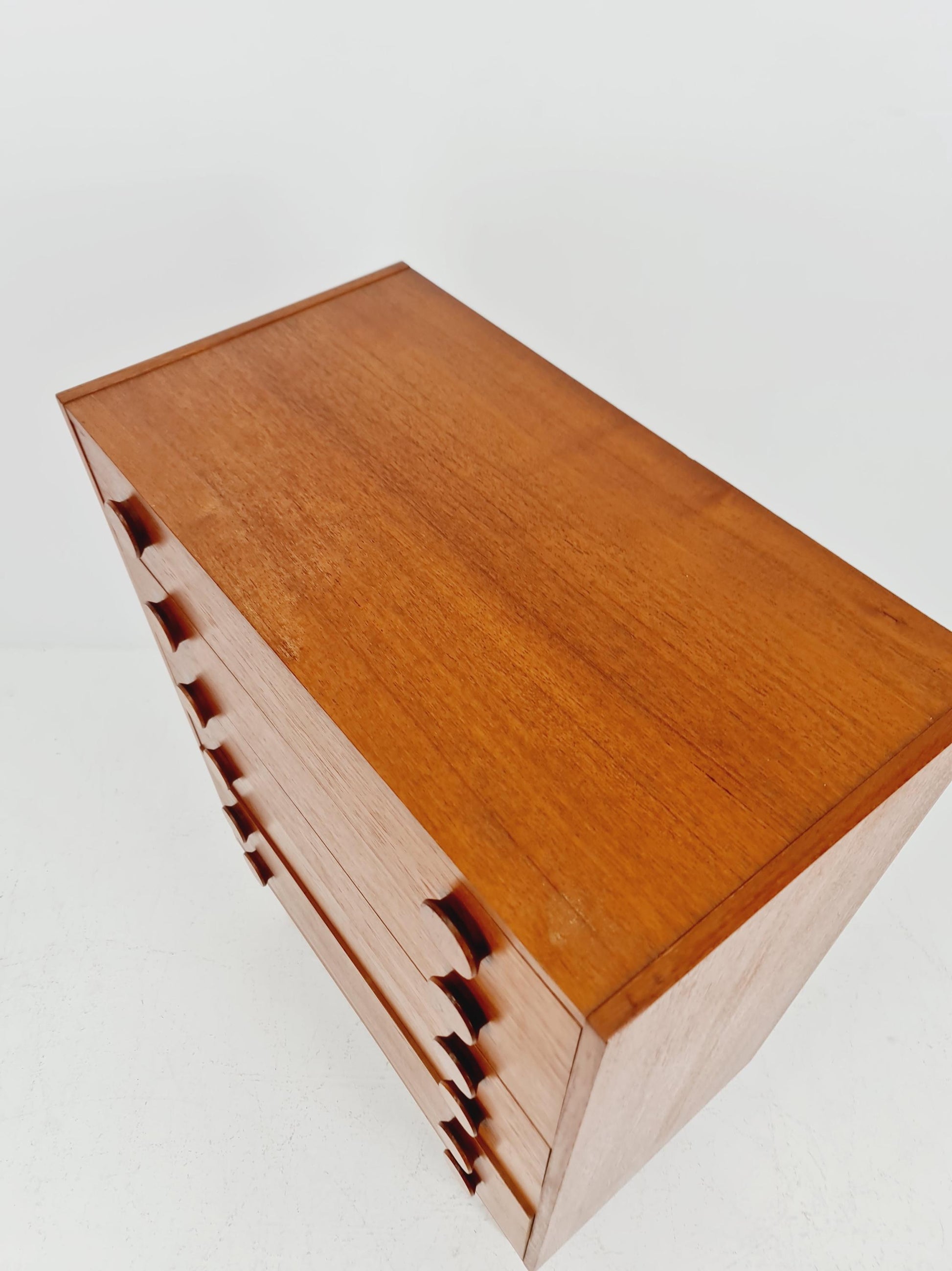 Midcentury danish design chest of drawers / drawer dresser /6 drawers cabinet By Ejsing Möbelfabrik 1960s