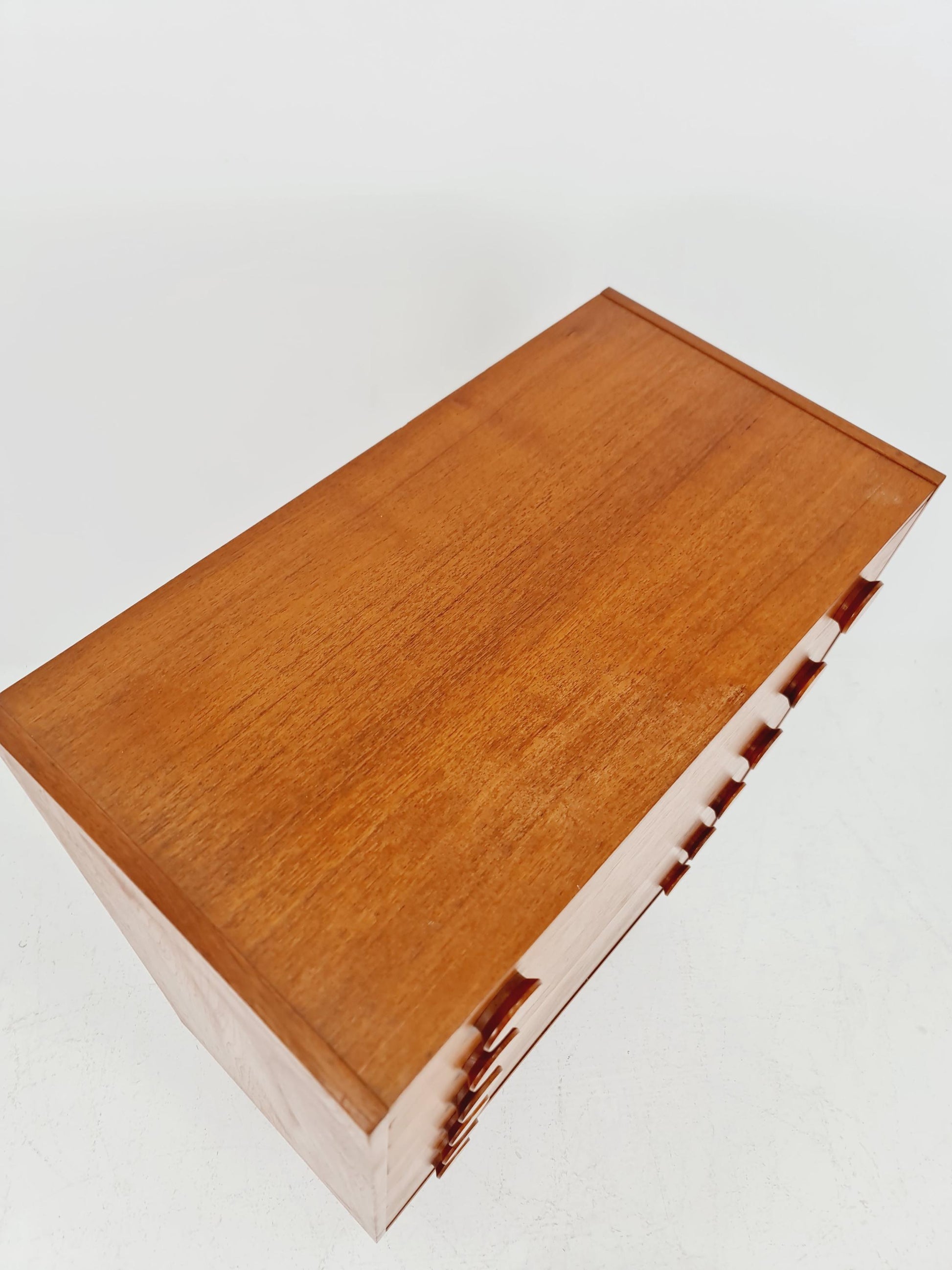 Midcentury danish design chest of drawers / drawer dresser /6 drawers cabinet By Ejsing Möbelfabrik 1960s