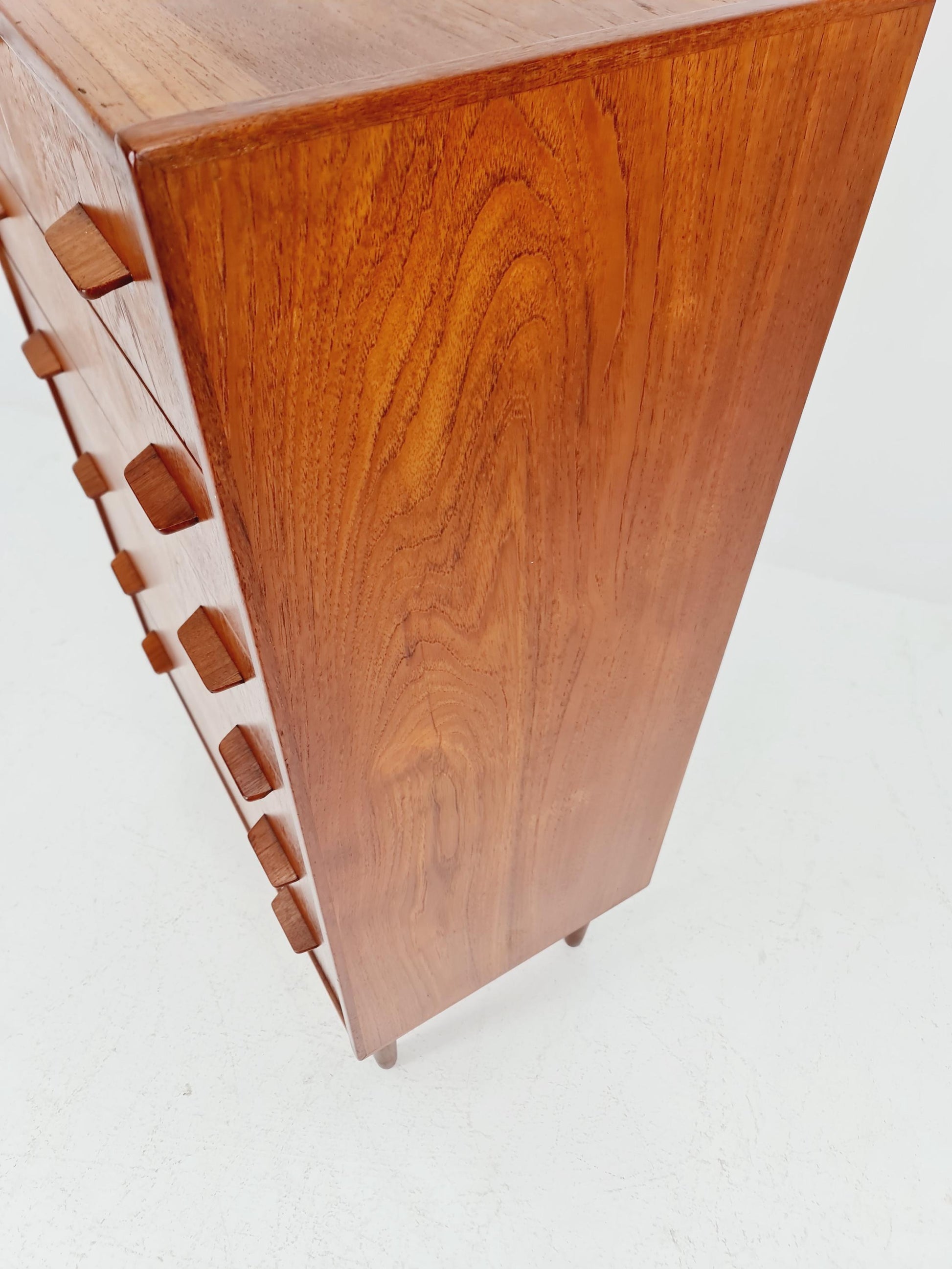 Midcentury danish design chest of drawers / drawer dresser /6 drawers cabinet By Ejsing Möbelfabrik 1960s