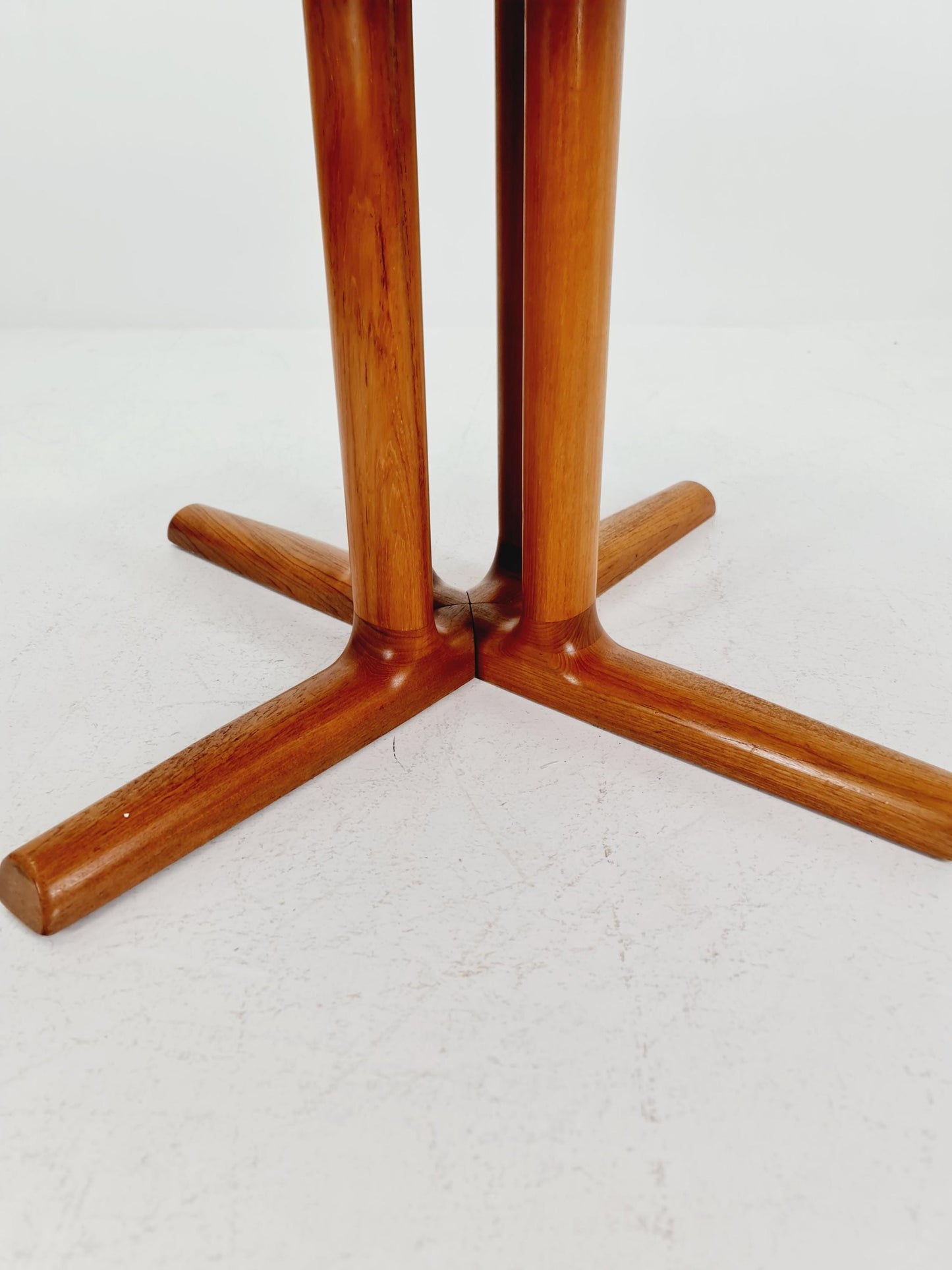 Mid century extendable Danish Modern Solid Teak XXL dining table by Dyrlund MöbelFabrik , 1970s