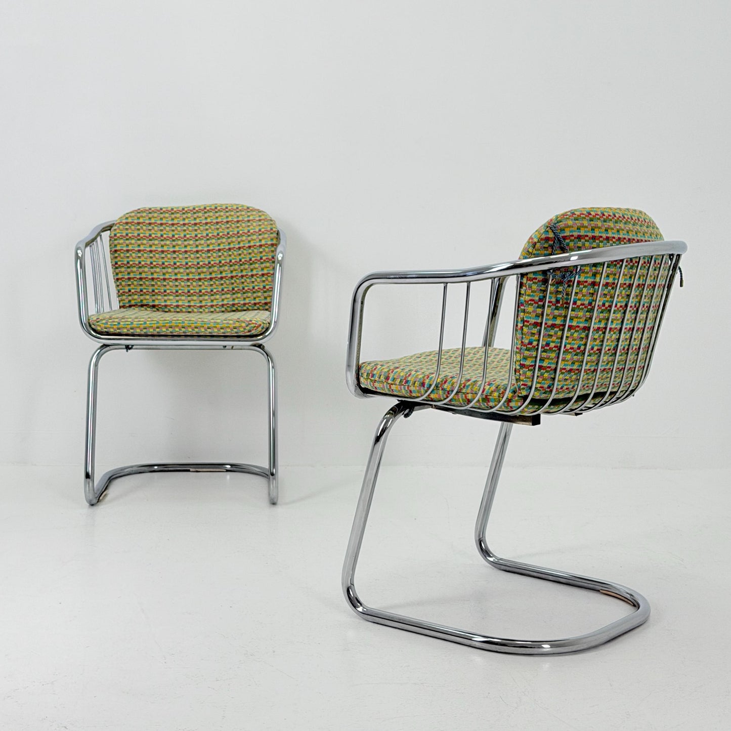 Set of 2 Mid-Century Dining Armchairs by Gastone Rinaldi – Chrome Frame, Green & Red Retro Upholstery, Italy 1970s