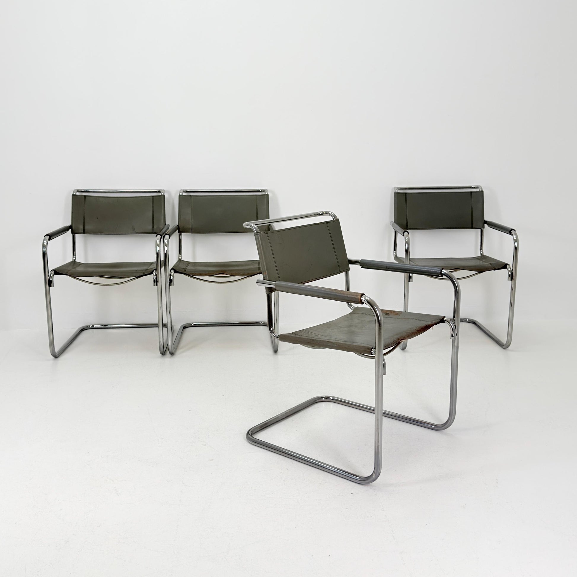 Set of 4 Iconic gray Leather S34 Cantilever Chairs by Mart Stam for Thonet – Bauhaus Design, 1980s Germany