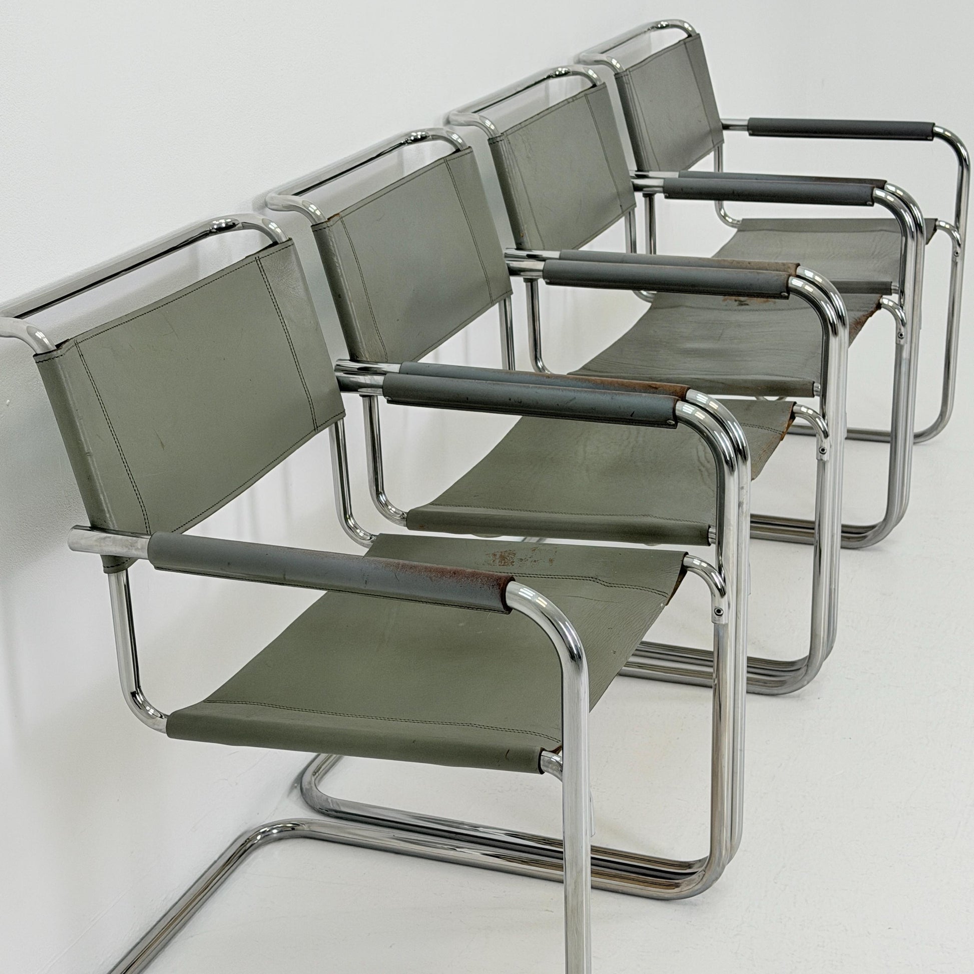 Set of 4 Iconic gray Leather S34 Cantilever Chairs by Mart Stam for Thonet – Bauhaus Design, 1980s Germany