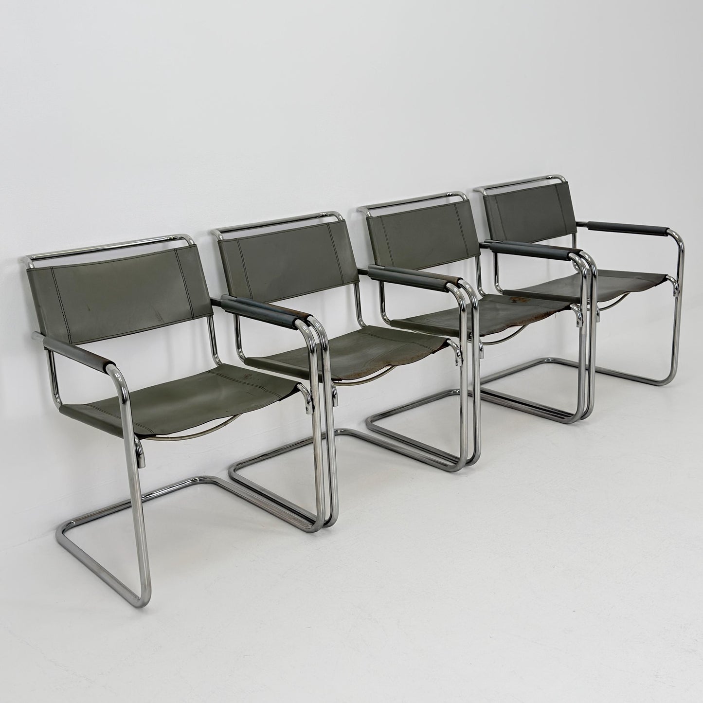 Set of 4 Iconic gray Leather S34 Cantilever Chairs by Mart Stam for Thonet – Bauhaus Design, 1980s Germany