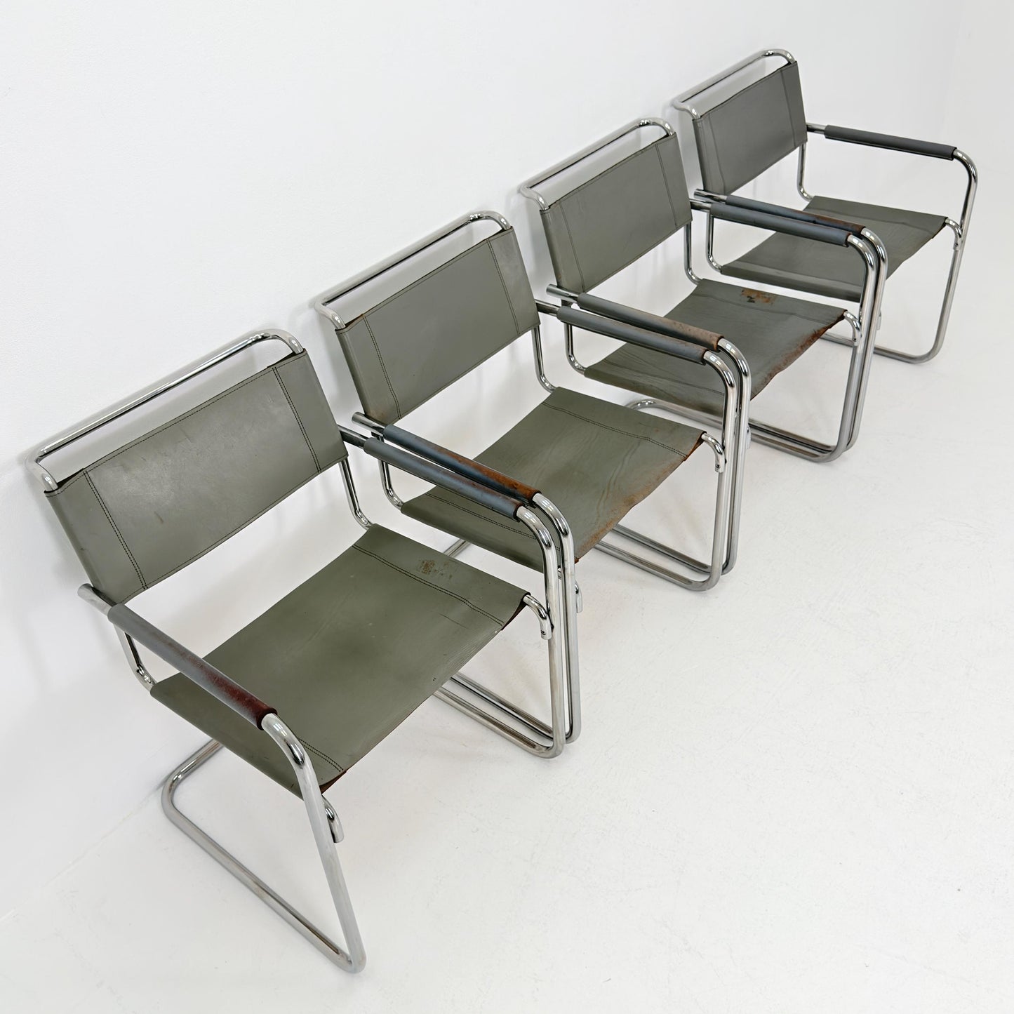 Set of 4 Iconic gray Leather S34 Cantilever Chairs by Mart Stam for Thonet – Bauhaus Design, 1980s Germany